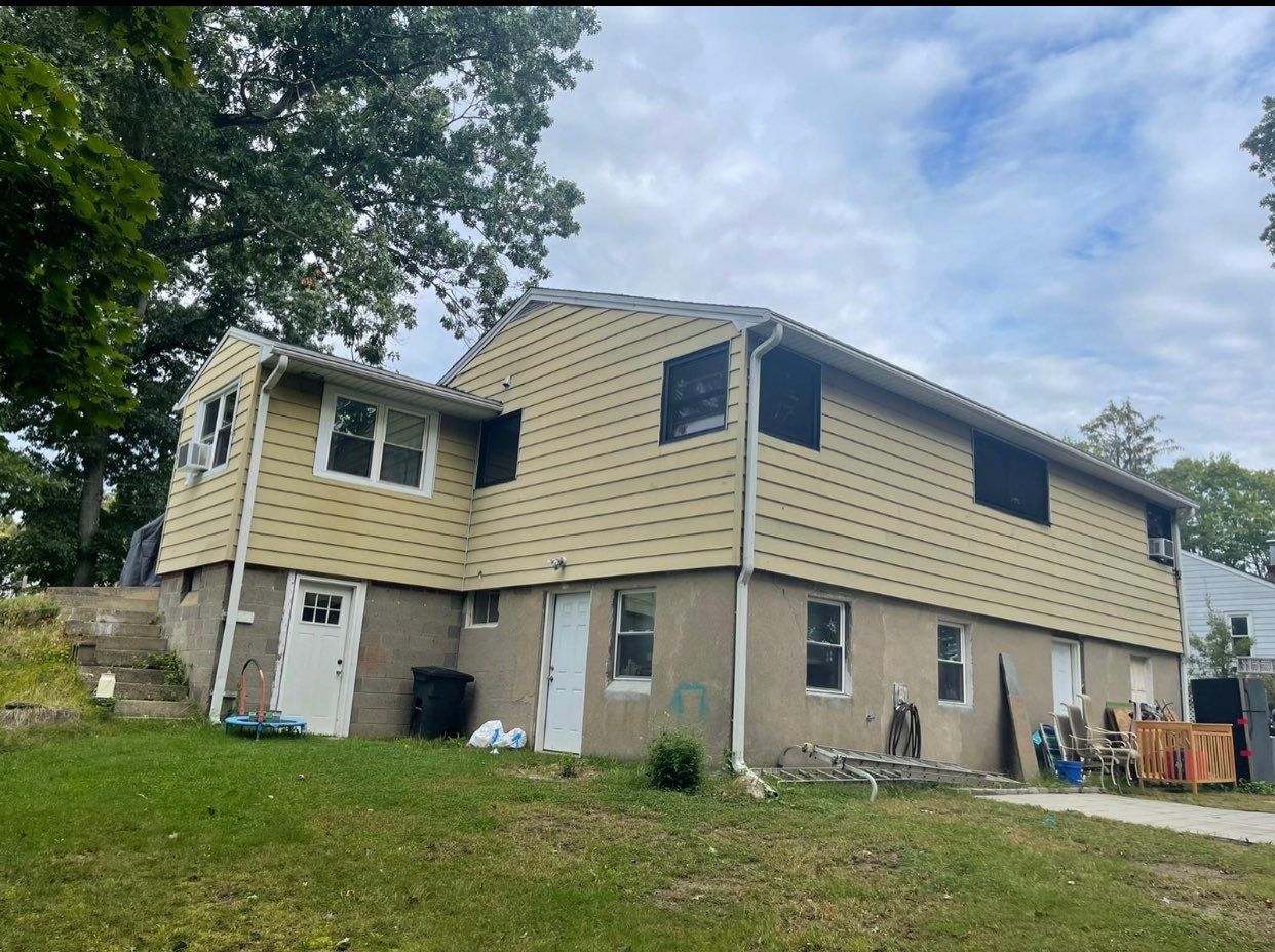 Siding Installation using Certainteed monogram charcoal gray Owens Corning Onyx Black by A Plus Exterior