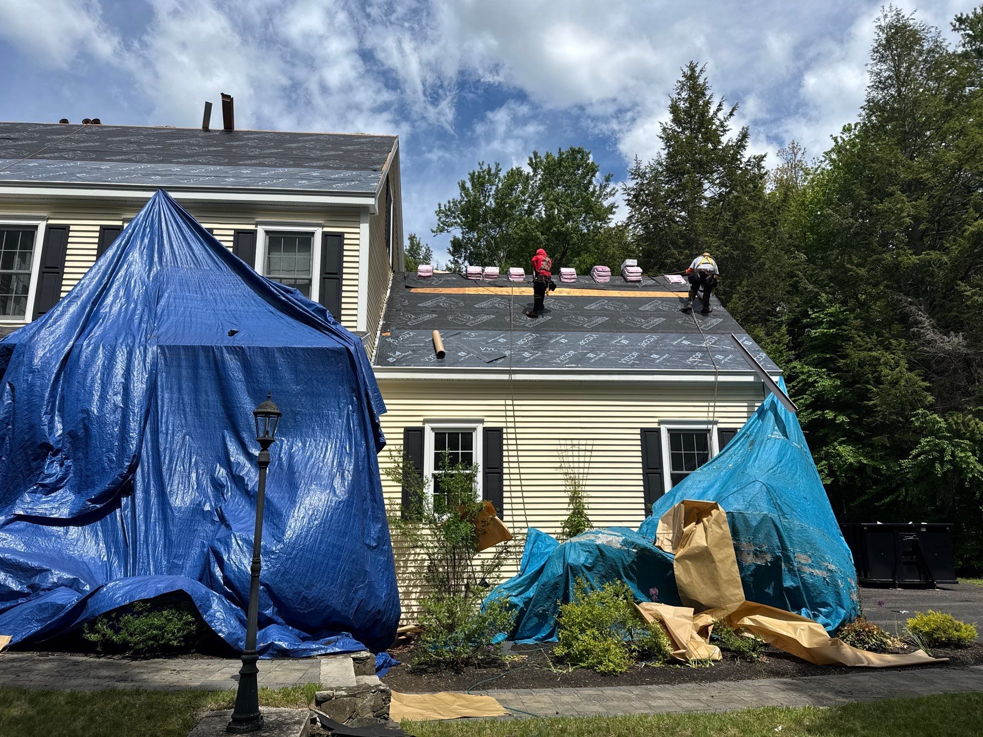 Complete Asphalt Shingle Roof Replacement for Brentwood NH Residence by Compass exteriors