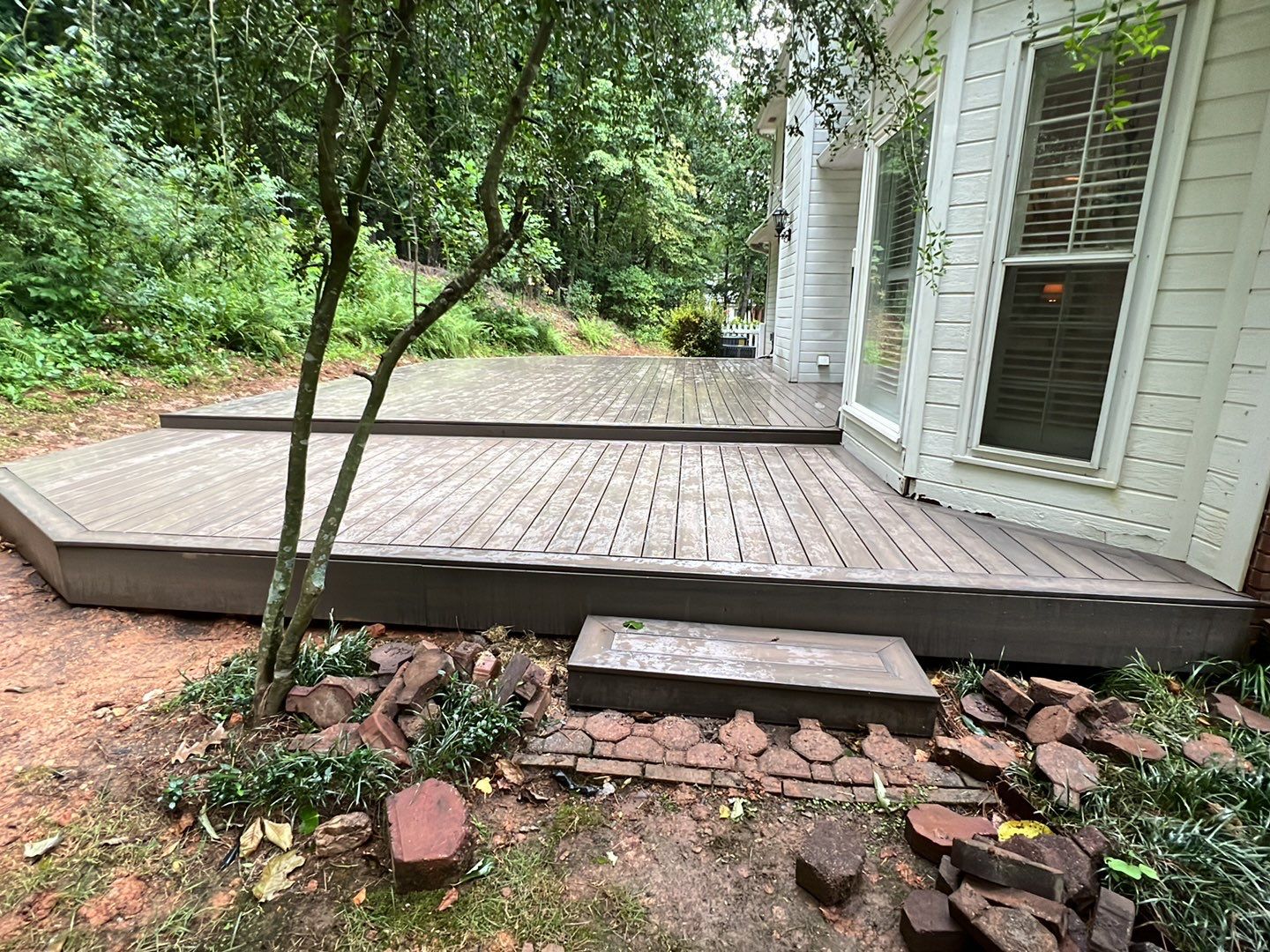 Jameswood Lane - Composite Deck Build by Pillar and Pine