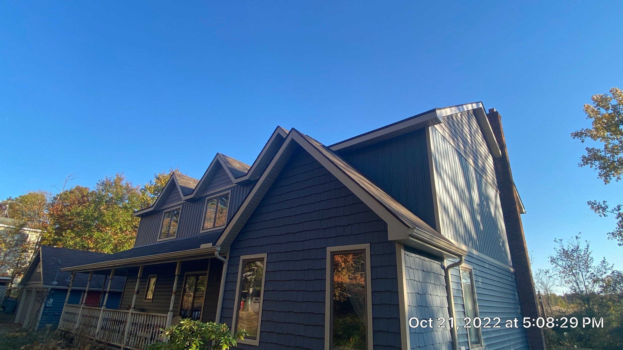 CertainTeed Monogram D5 Pacific Blue + Cedar Impression Shake Driftwood Blend & Pacific Blue + CertainTeed Board & Batten Pacific Blue by 180 Contractors