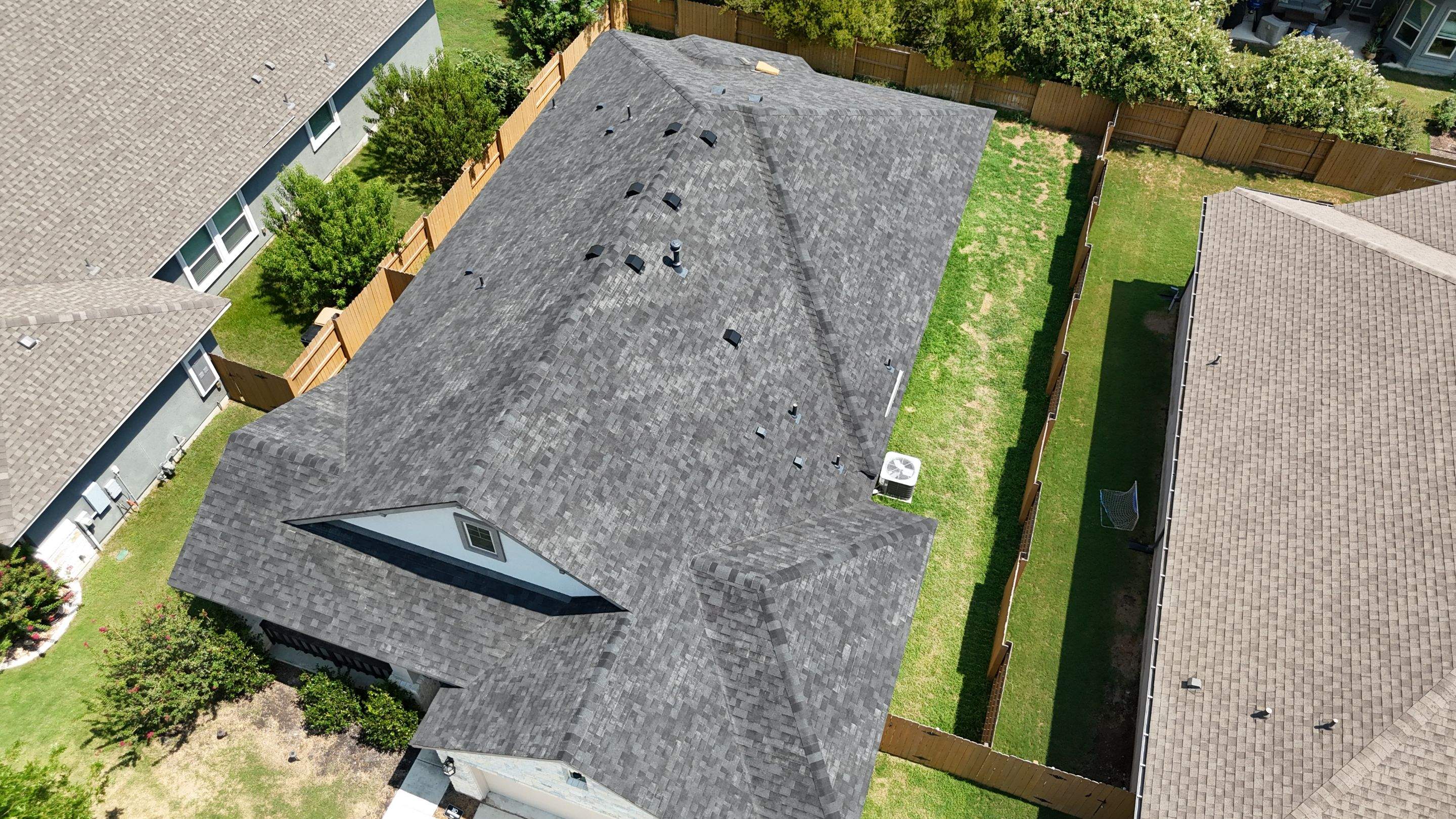 Brilliant Black - Malarkey Vista by RoofsOnly.com