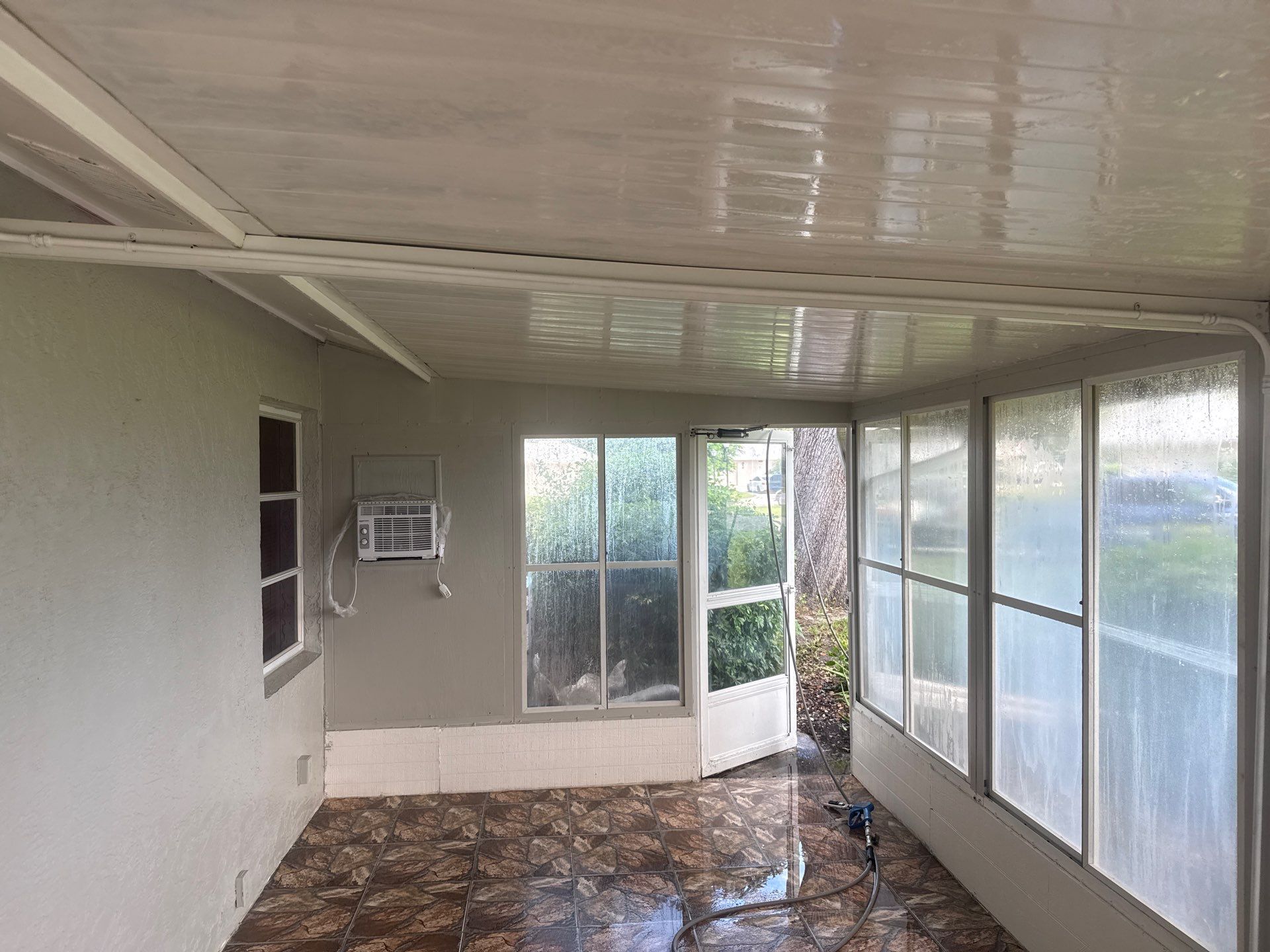 Condo Lanai Soft Washing – West Shore Village, St. Petersburg, FL by Sunshine AquaWash