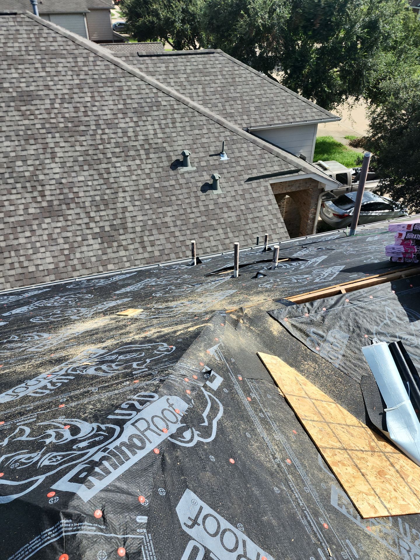 Residential Roofing Installation using Owen's Corning Duration (Lifetime) Shingles by Roof Repair Company