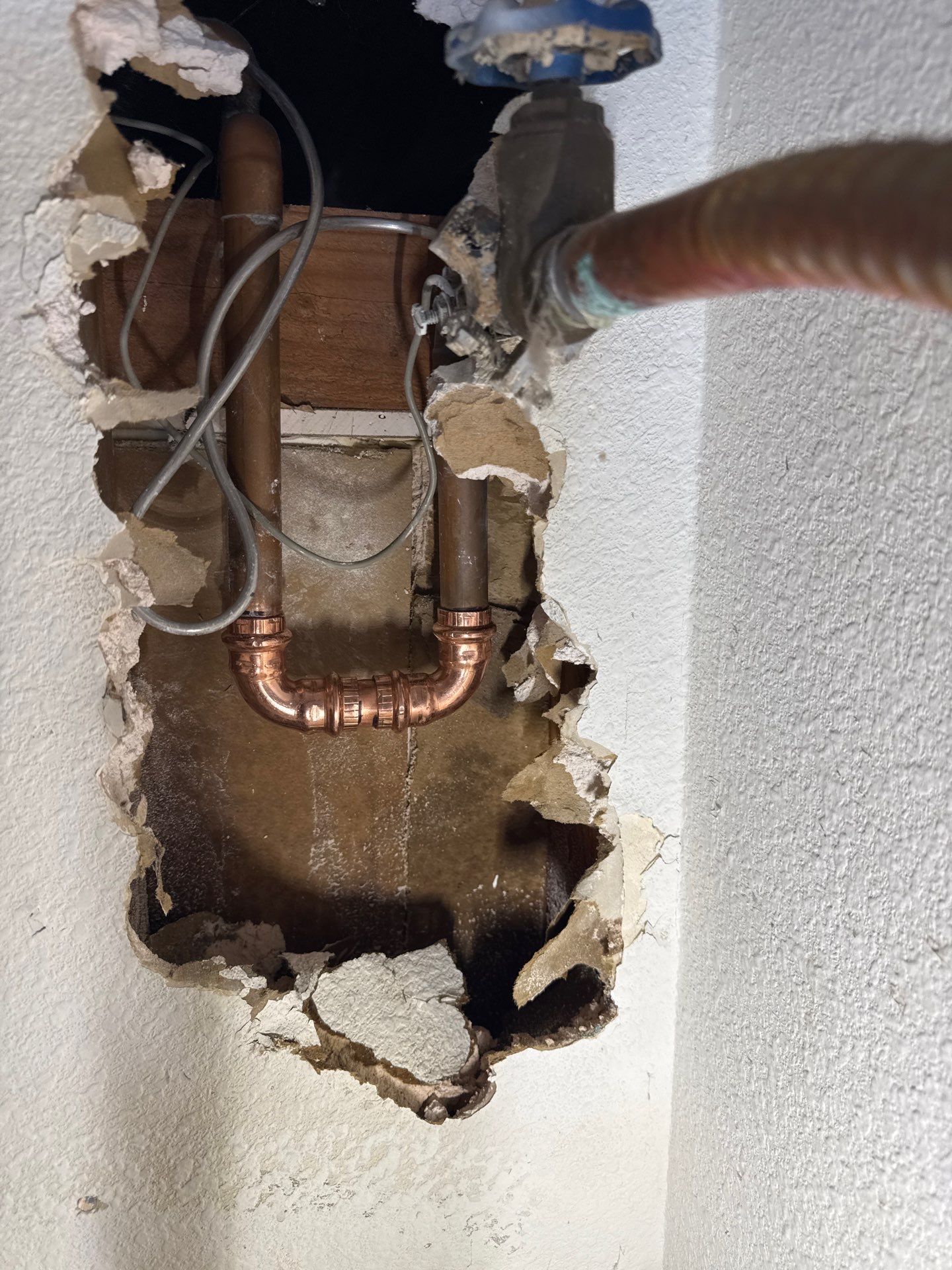  bursted pipe by Us Plumbing 