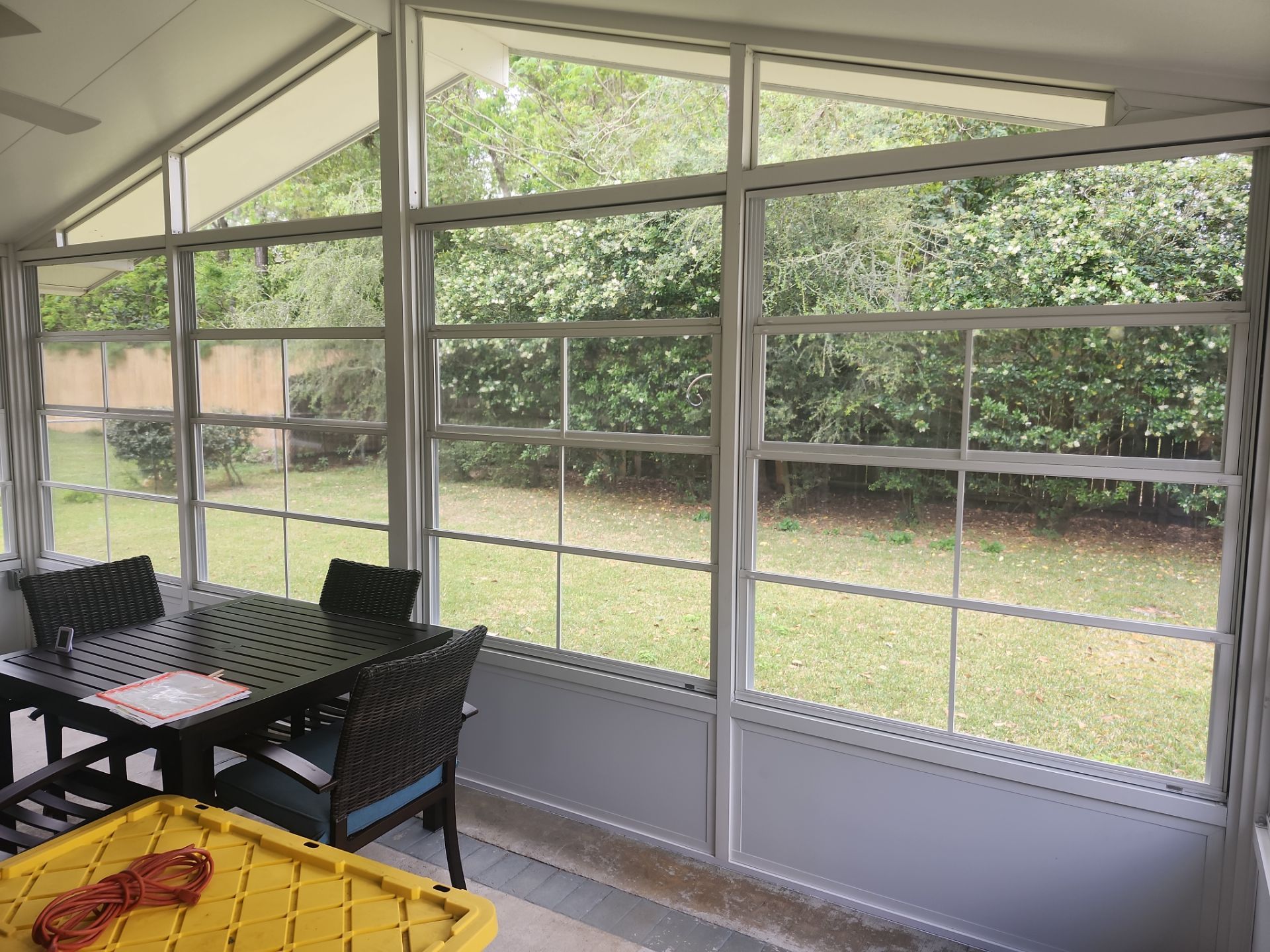 Enclosure with Vinyl Windows using Colorbeam by Titan Sunrooms