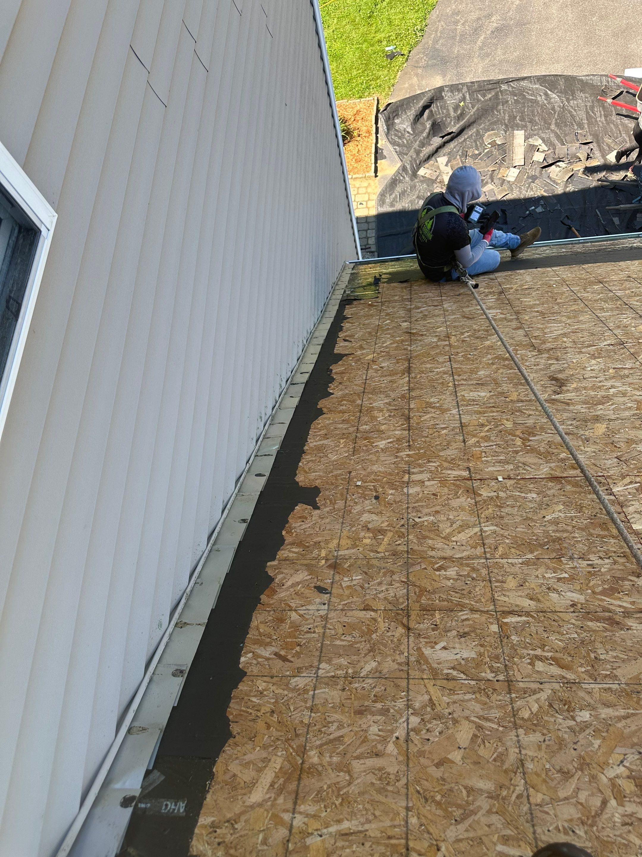 Rochester, NH – One-Day Roof Replacement by Tall pine roofing