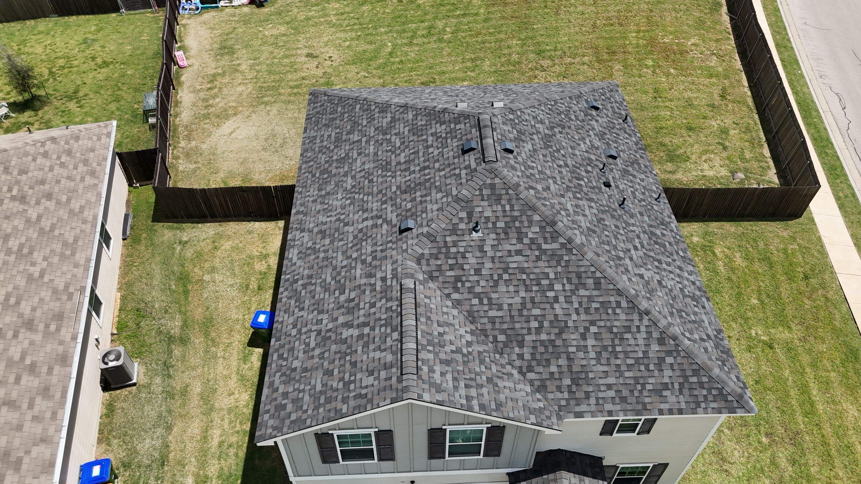 Williamsburg Grey - Owens Corning TruDefinition Duration by RoofsOnly.com