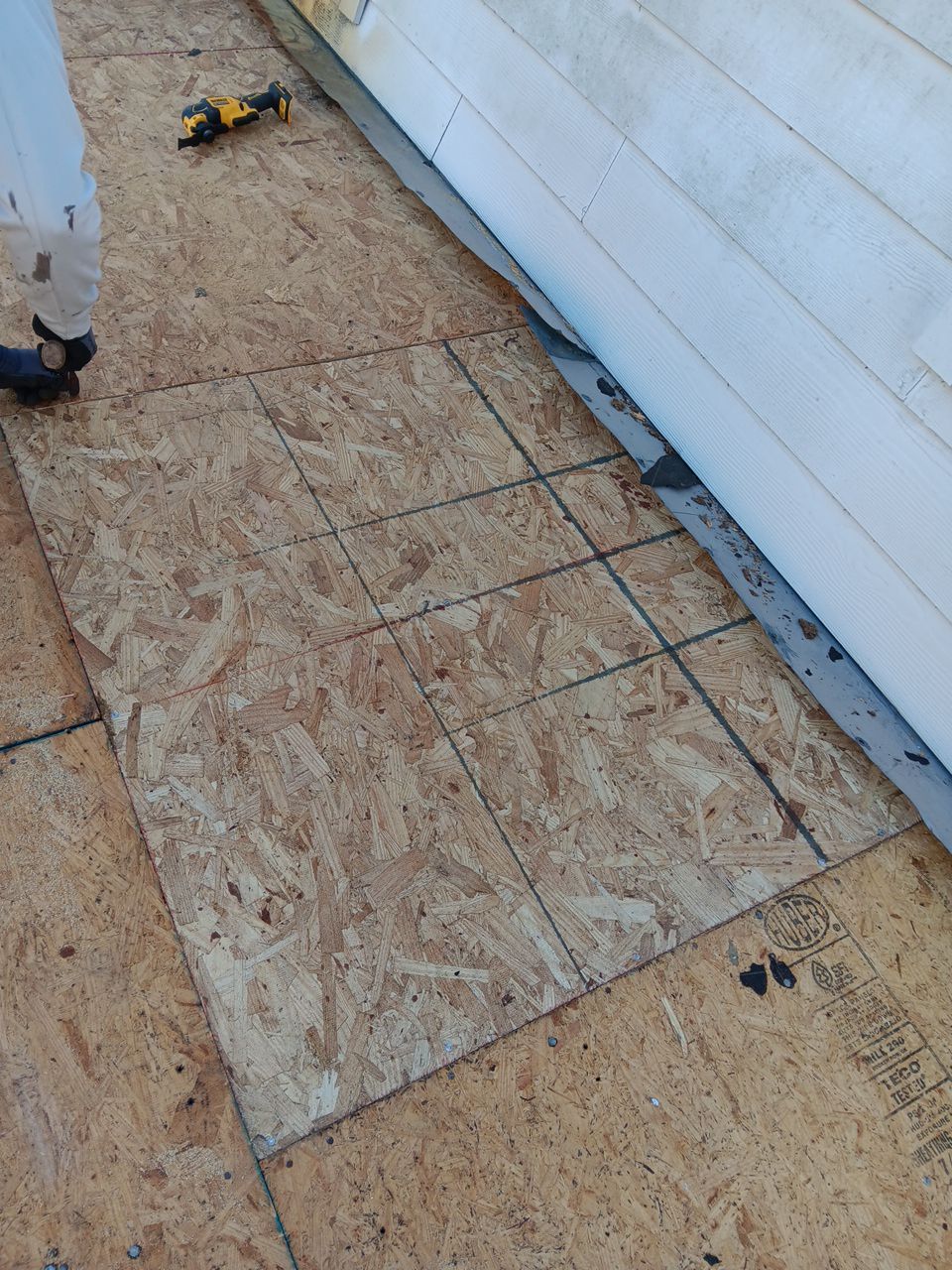 Residential Roofing Installation using Owen's Corning Duration (Lifetime) Shingles by Roof Repair Company