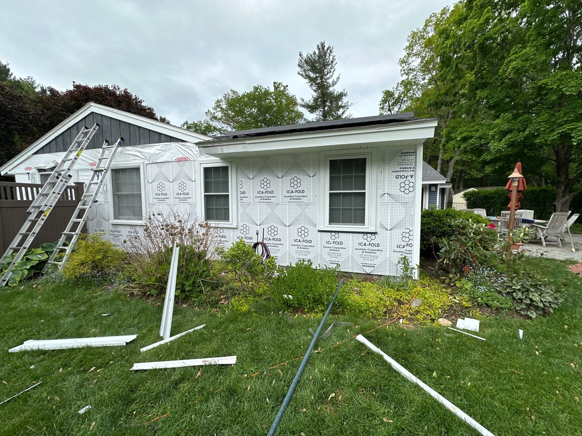 Vinyl Siding Transformation – Pacific Blue by Mighty Dog Roofing of Greater Middlesex County