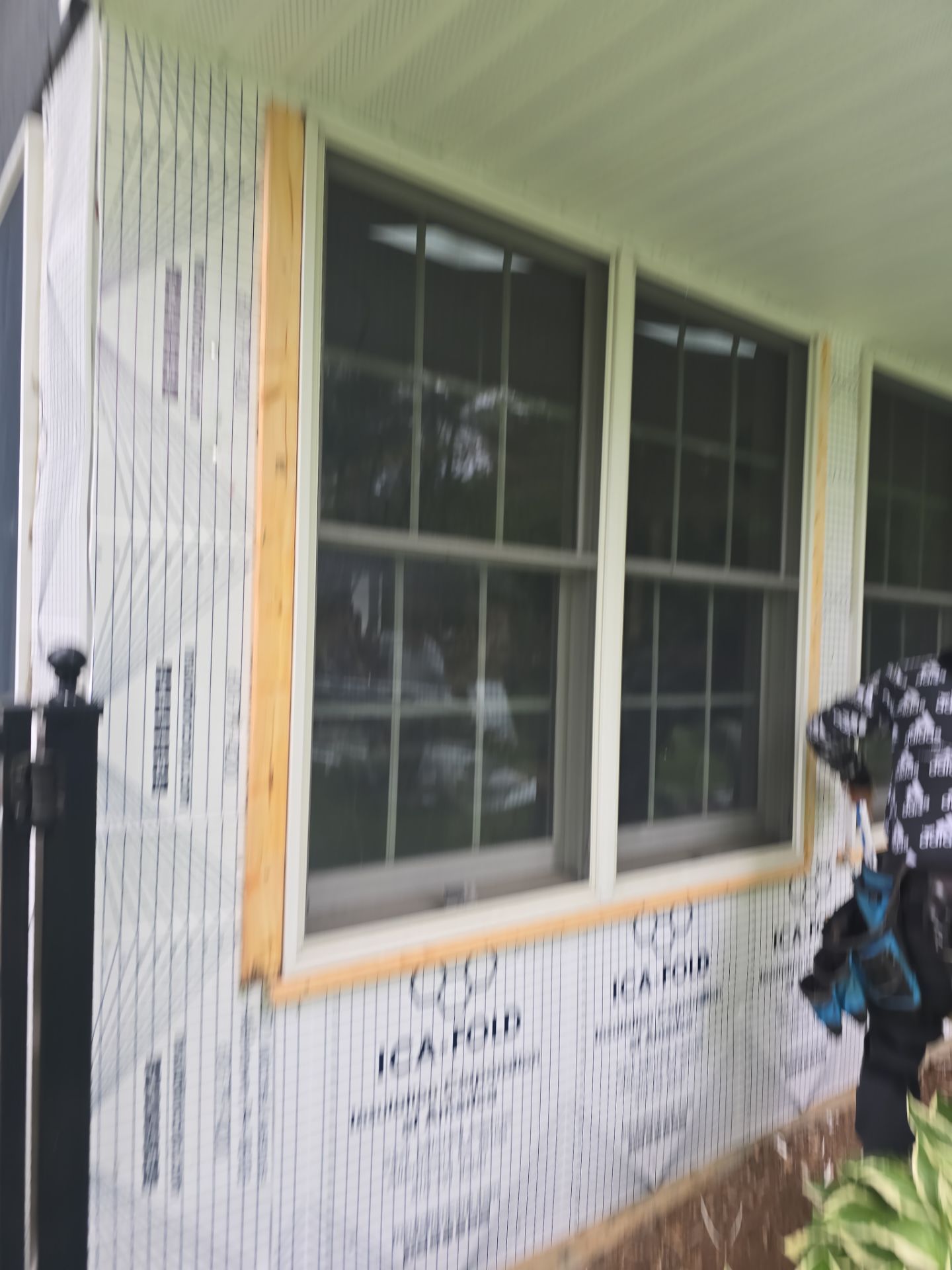 Vinyl Siding Transformation – Pacific Blue by Mighty Dog Roofing of Greater Middlesex County