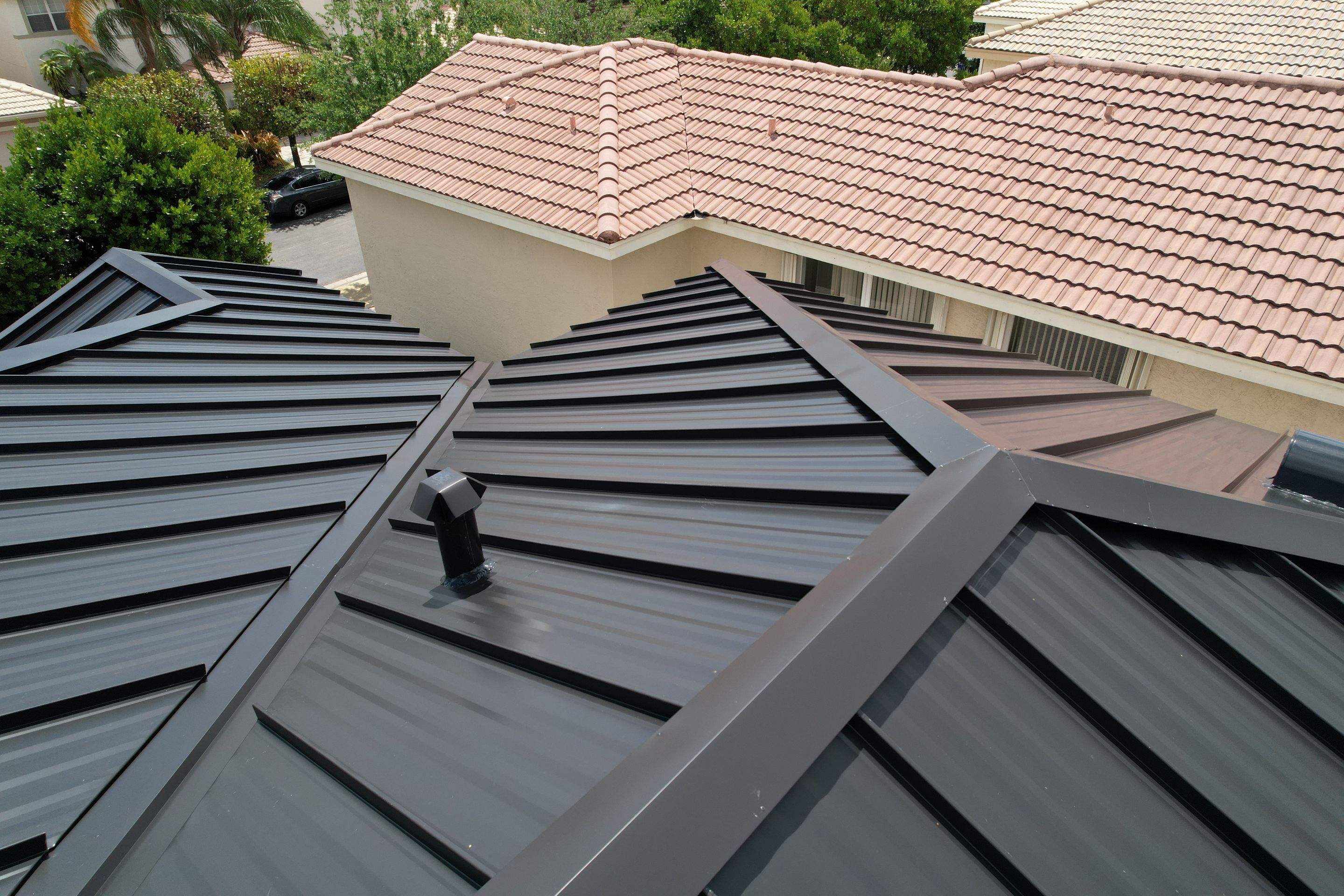 Metal Roof by Roofing Recovery