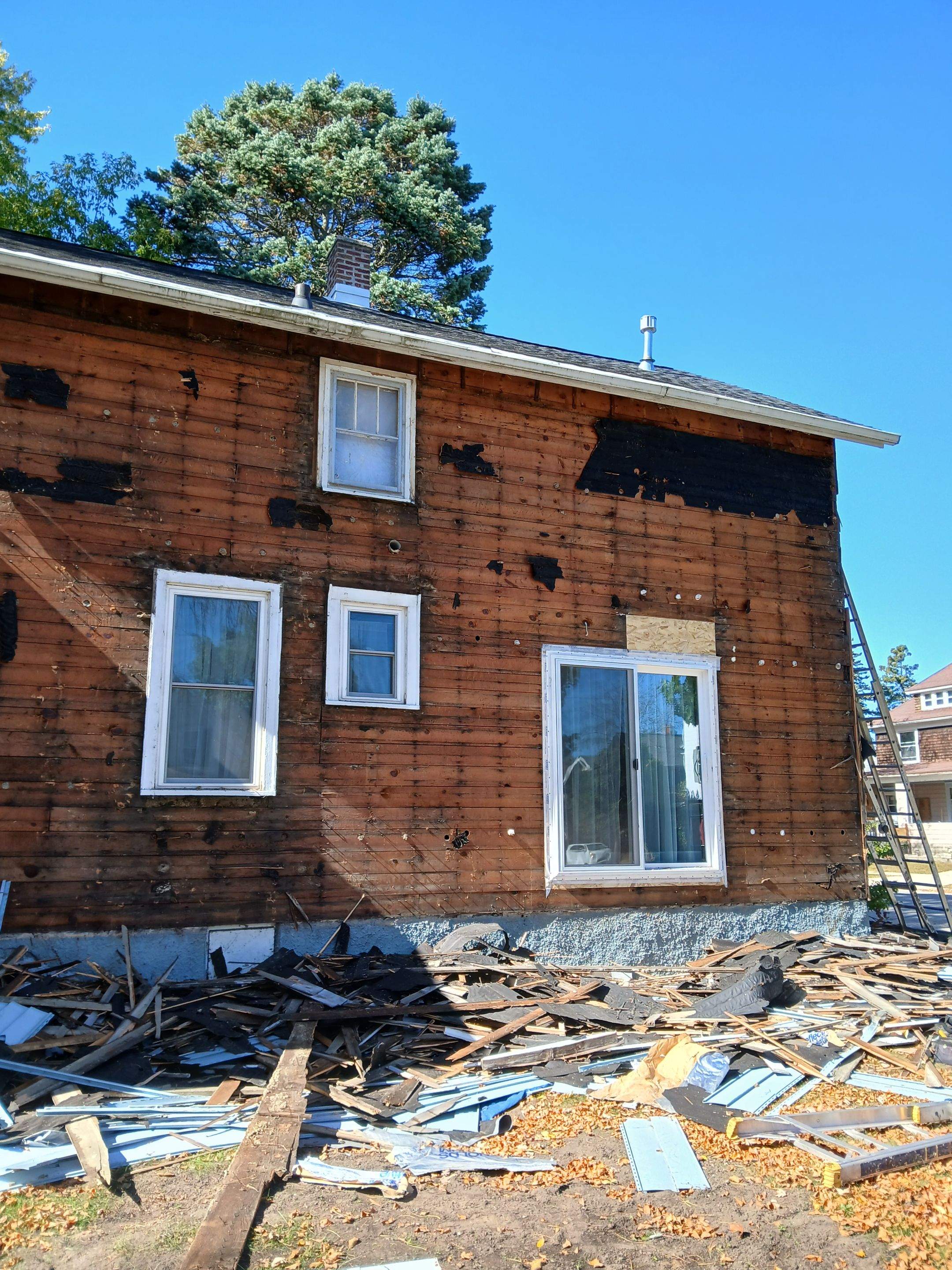 FULL HOME SIDING MAKEOVER SHEBOYGAN by Gellings Roofing and Siding LLC