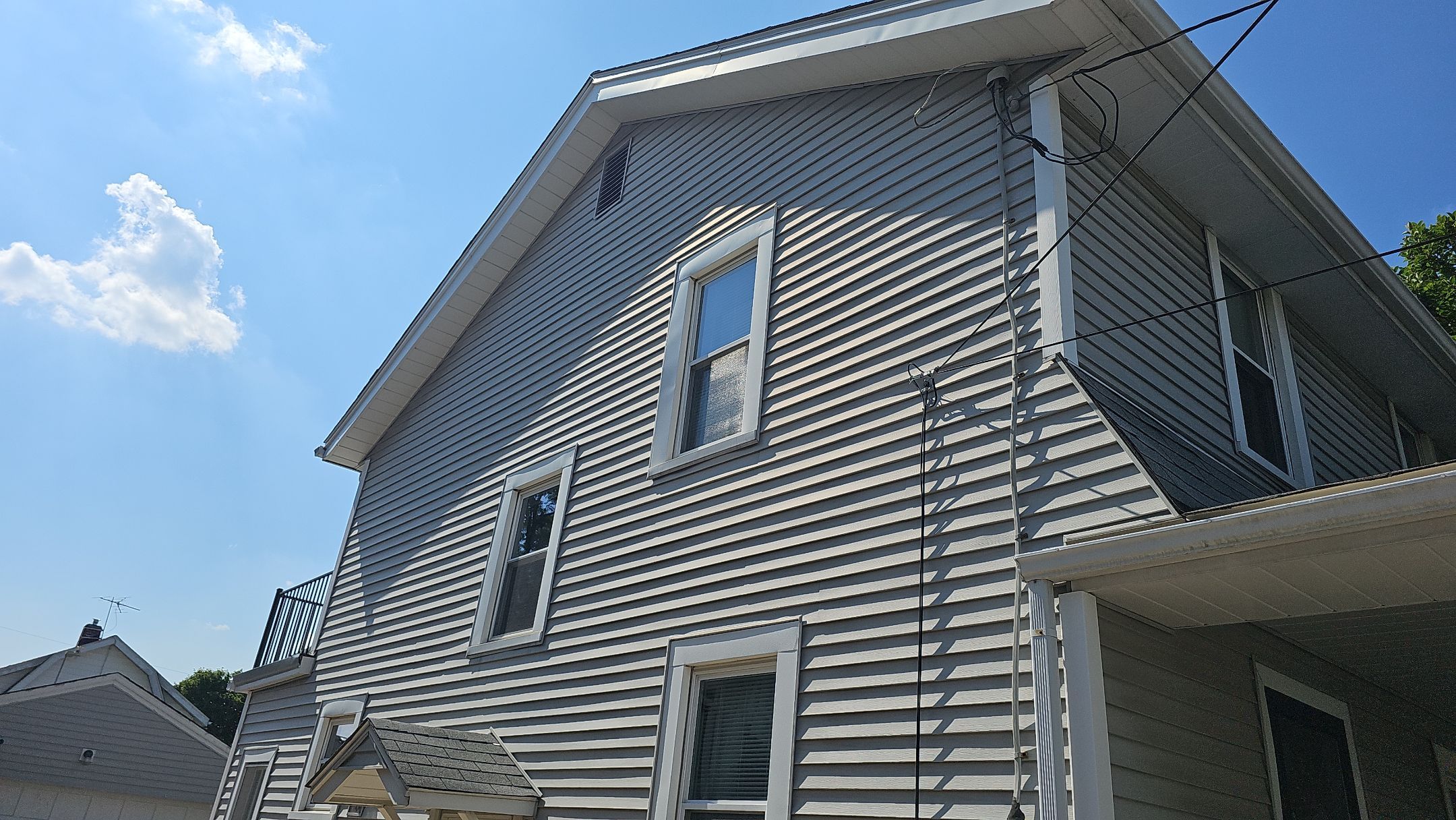 ATLAS PINNACLE COLOR: COASTAL GRANITE by Eagle Eye Roofing