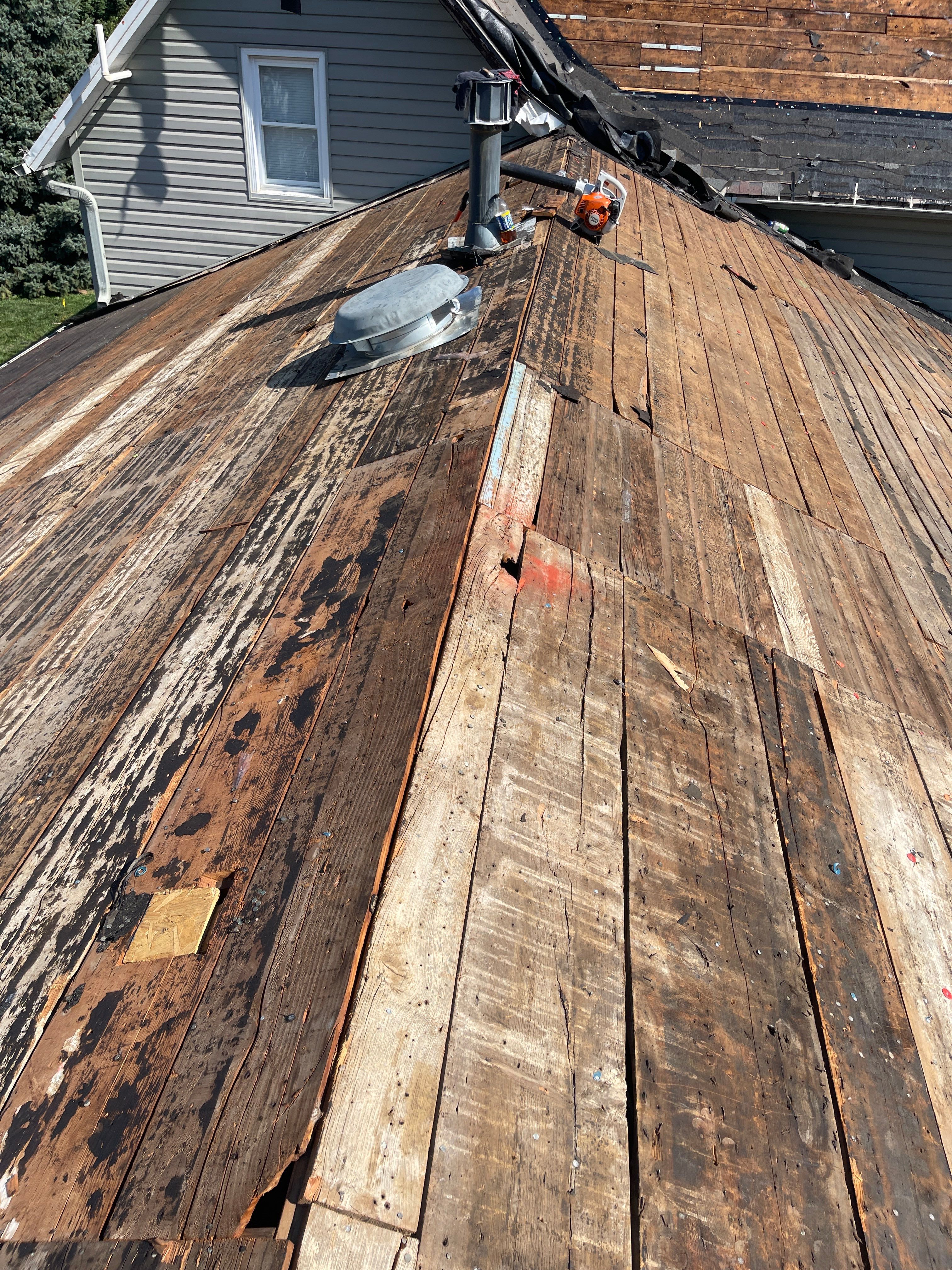 Residential Roofing Installation using Owens Corning Duration Colonial Slate by Lightning Exteriors