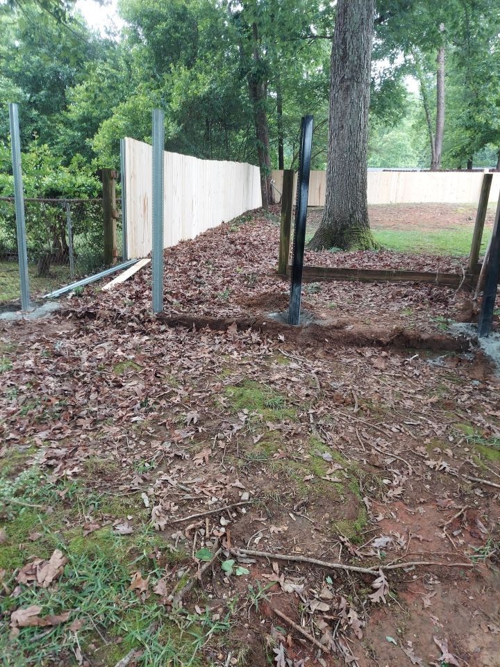 Royal Knoll Lane - Fence Installation  by Pillar and Pine