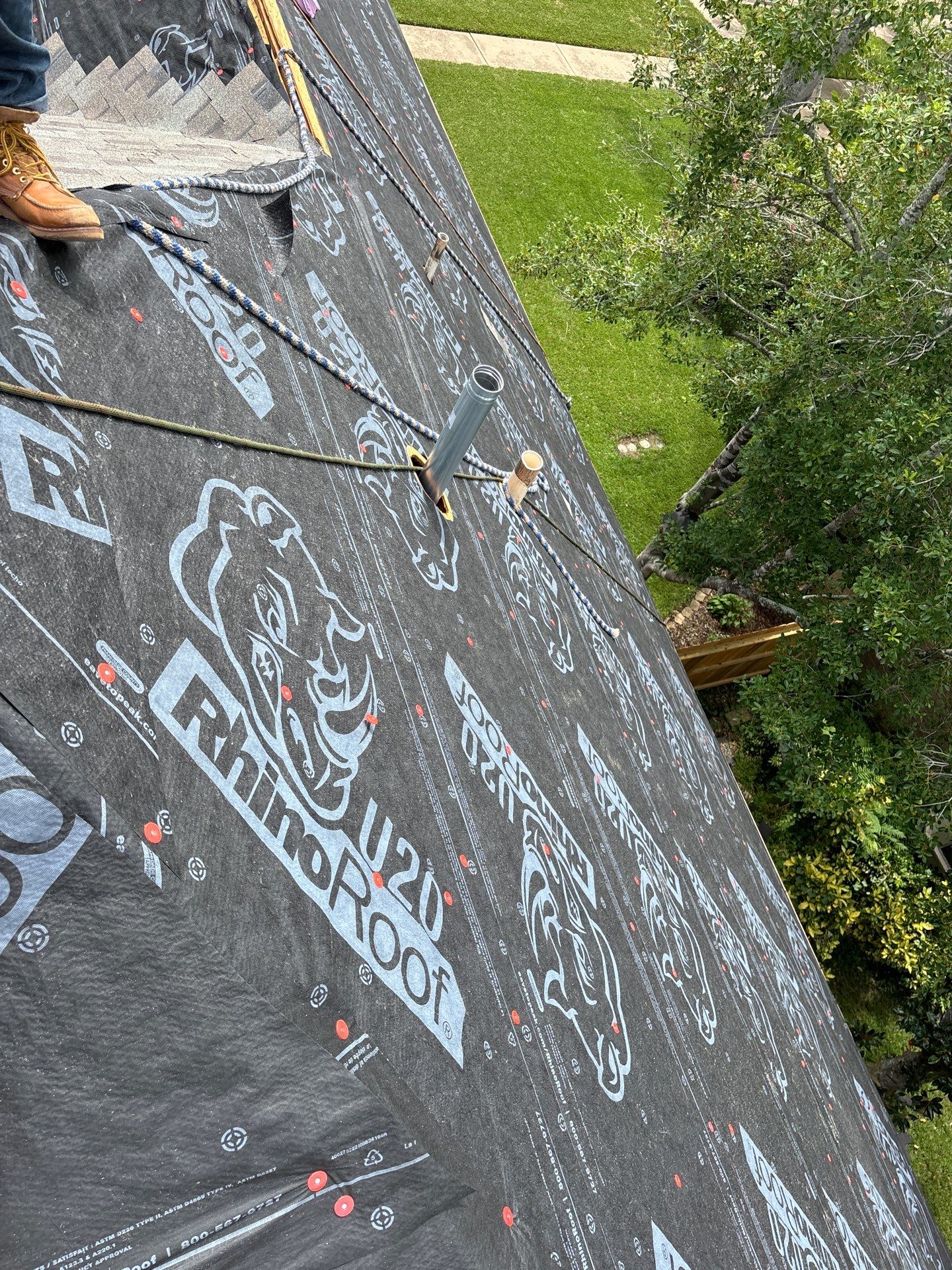Residential Roofing Installation using Owen's Corning Duration (Lifetime) Shingles by Roof Repair Company