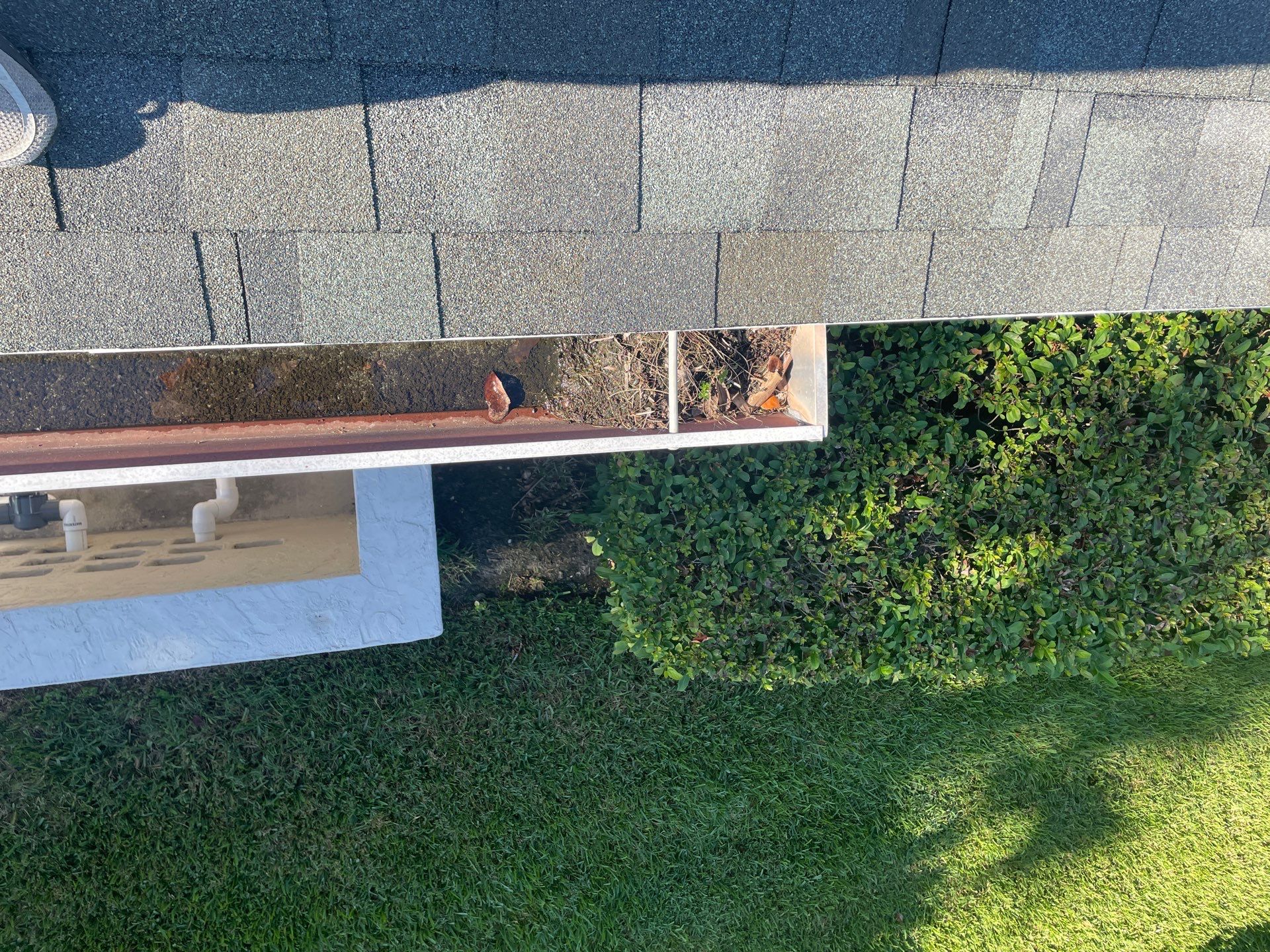 White 6-inch K-Style Gutters in Sarasota FL by Gutter Professor by Gutter Professors