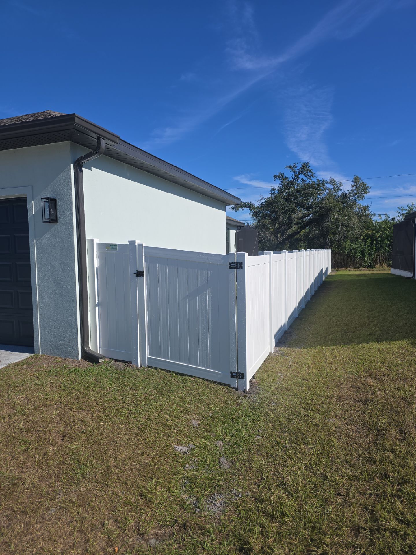 Vinyl Fence Install in Port Charlotte by True Fence LLC