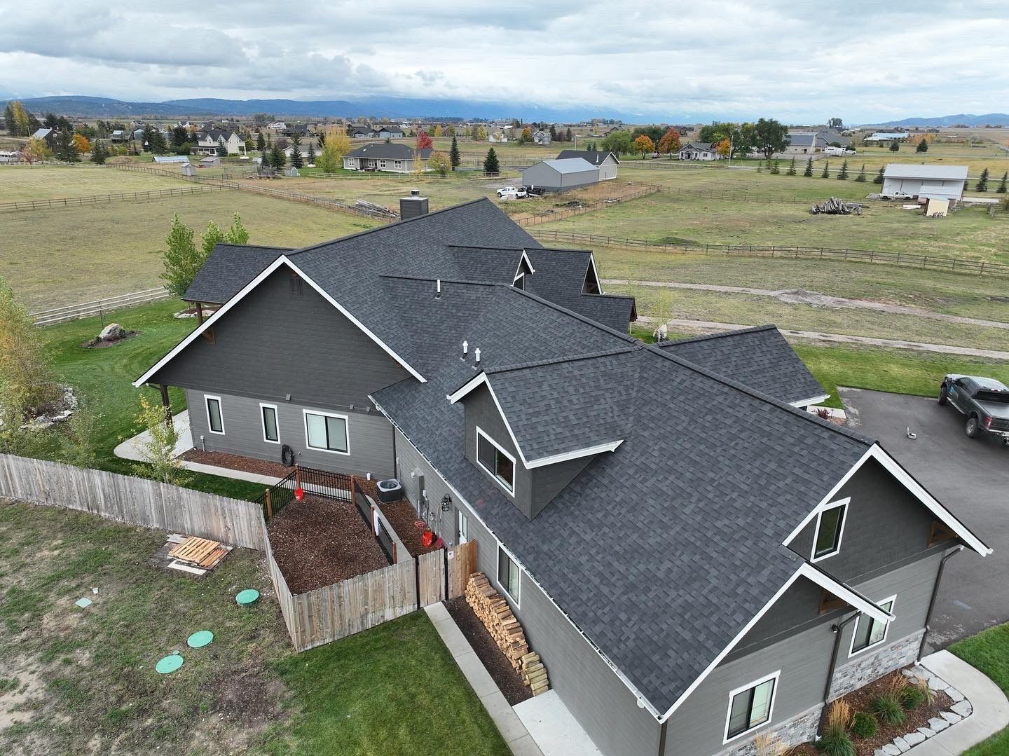 Owens Corning TruDefinition Duration - Onyx Black by Montana Roofing Solutions