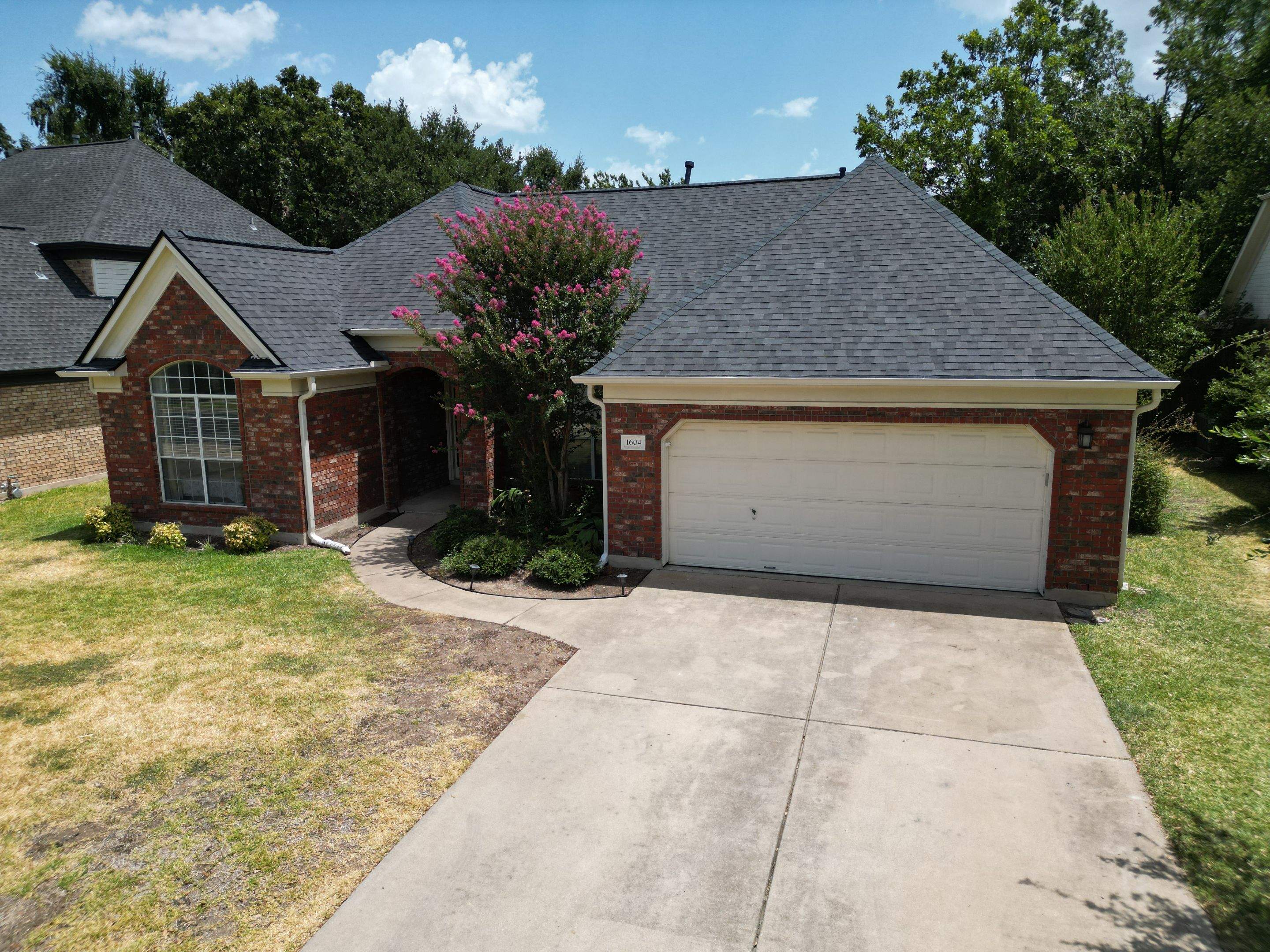 Moire Black - CertainTeed Landmark by RoofsOnly.com