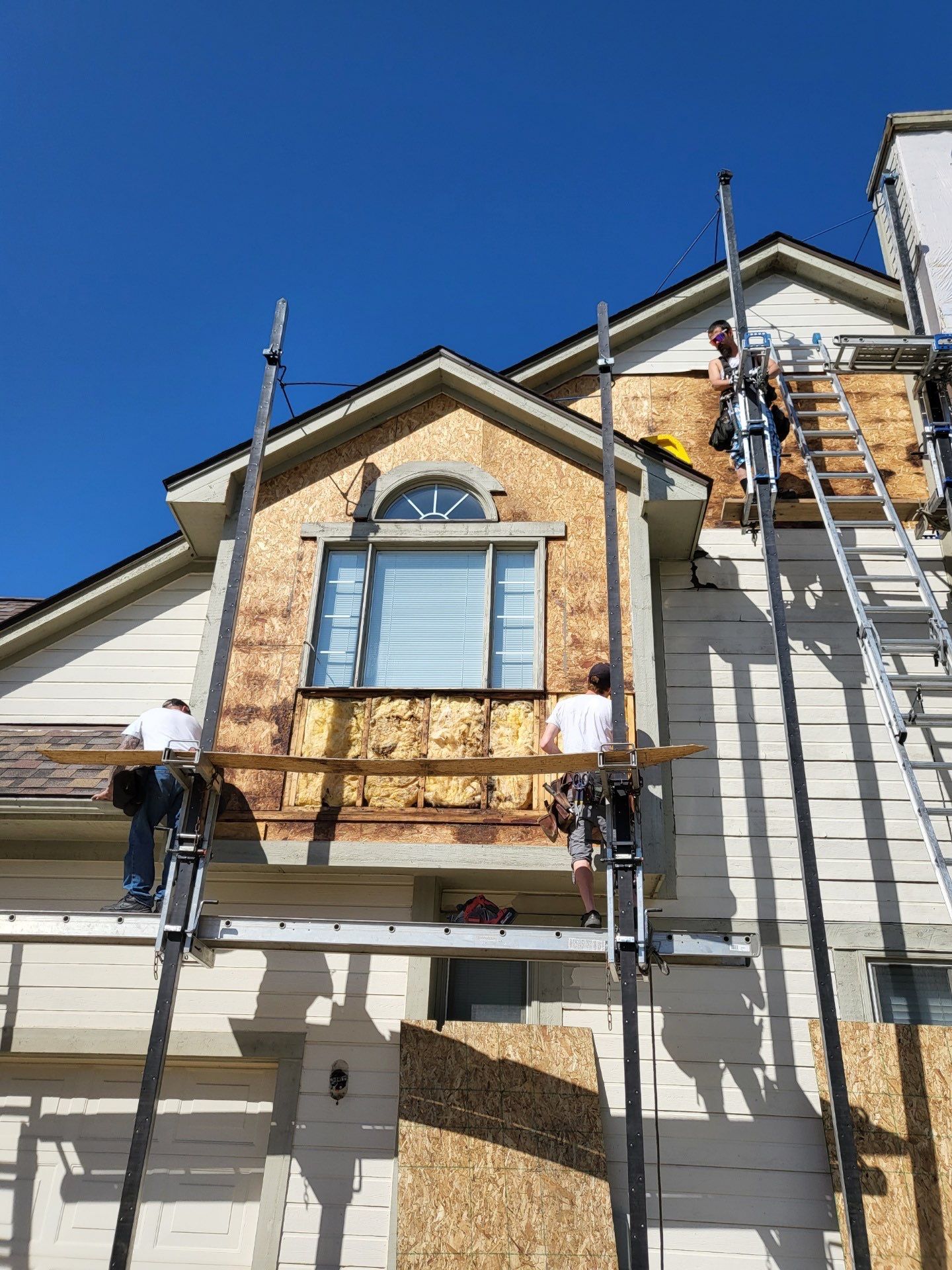 Siding Replacement using CertainTeed Restoration Classis D4 by 180 Contractors