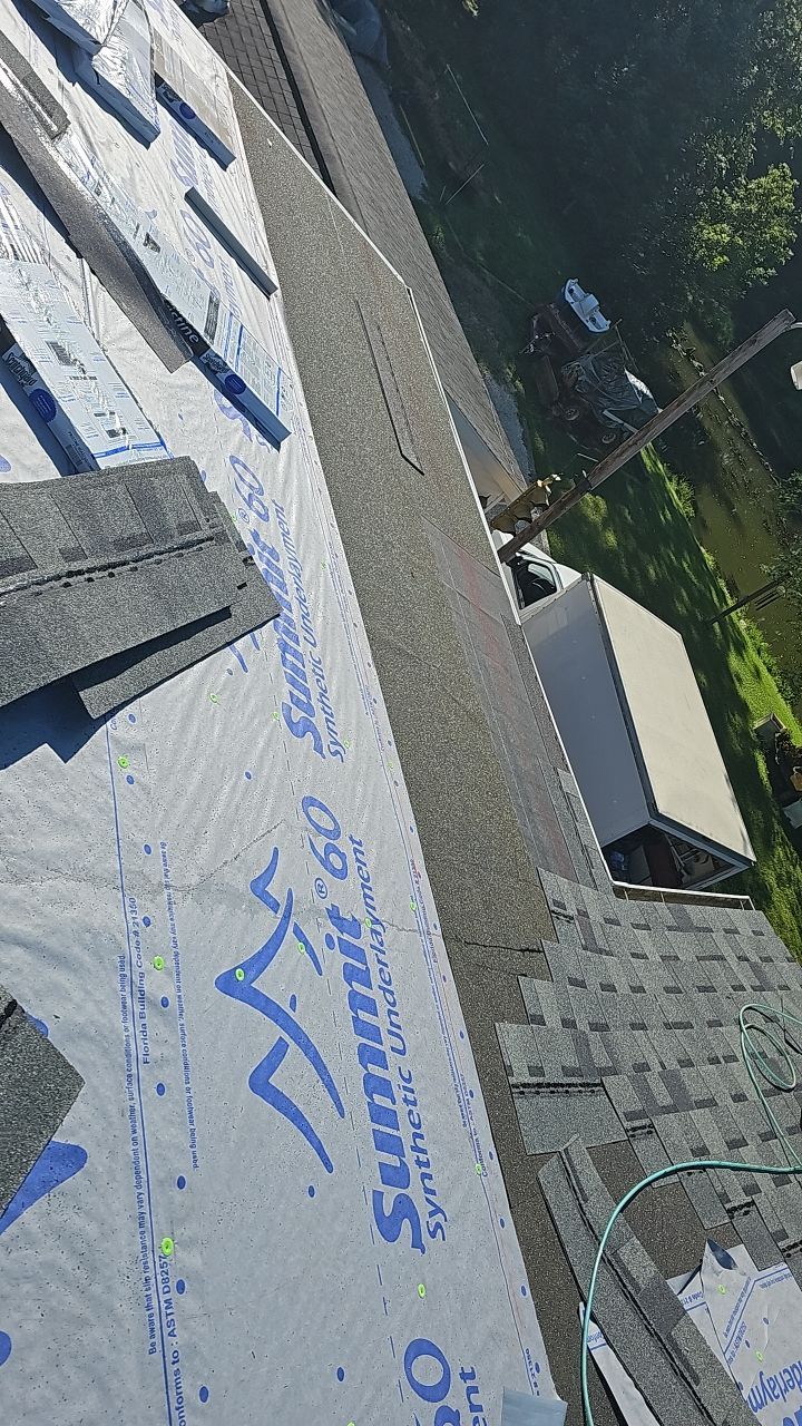 ATLAS PINNACLE COLOR: HEARTHSTONE by Eagle Eye Roofing