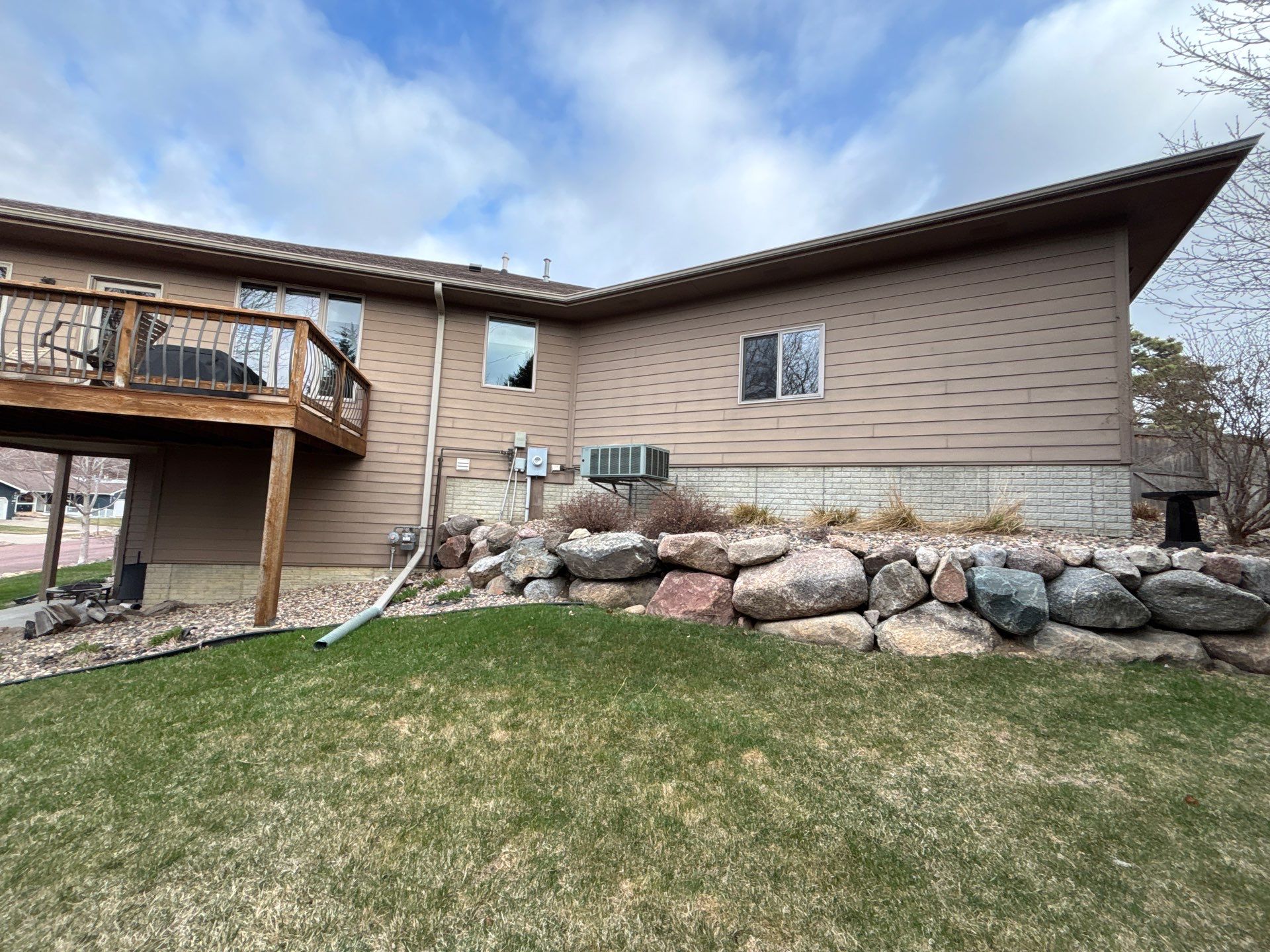 Multi-Story Residential Exterior Painting and Siding Refresh in Sioux Falls by Select Painting, Coatings & Garage Cabinets