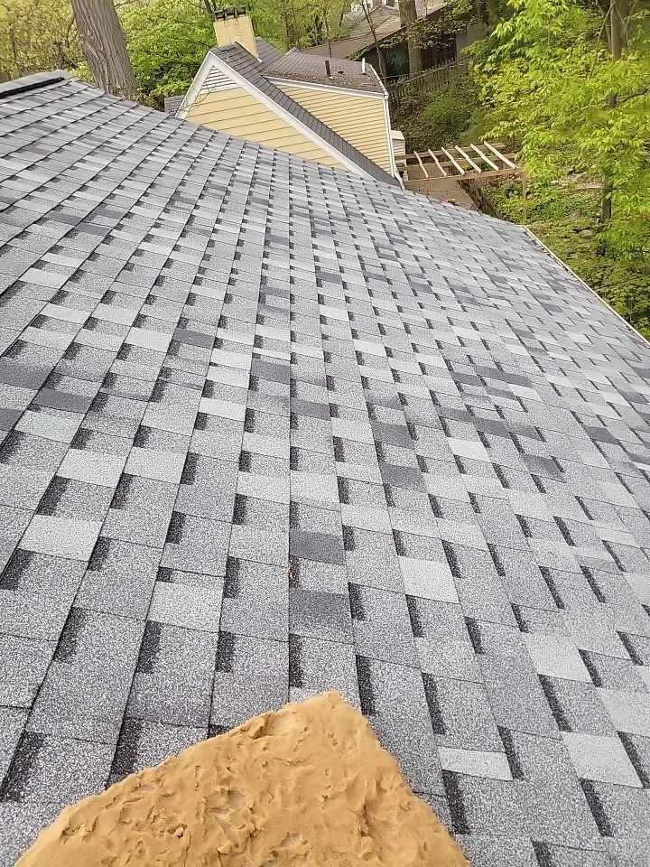 ATLAS PINNACLE COLOR: HEARTHSTONE DRIP EDGE: WHITE by Eagle Eye Roofing