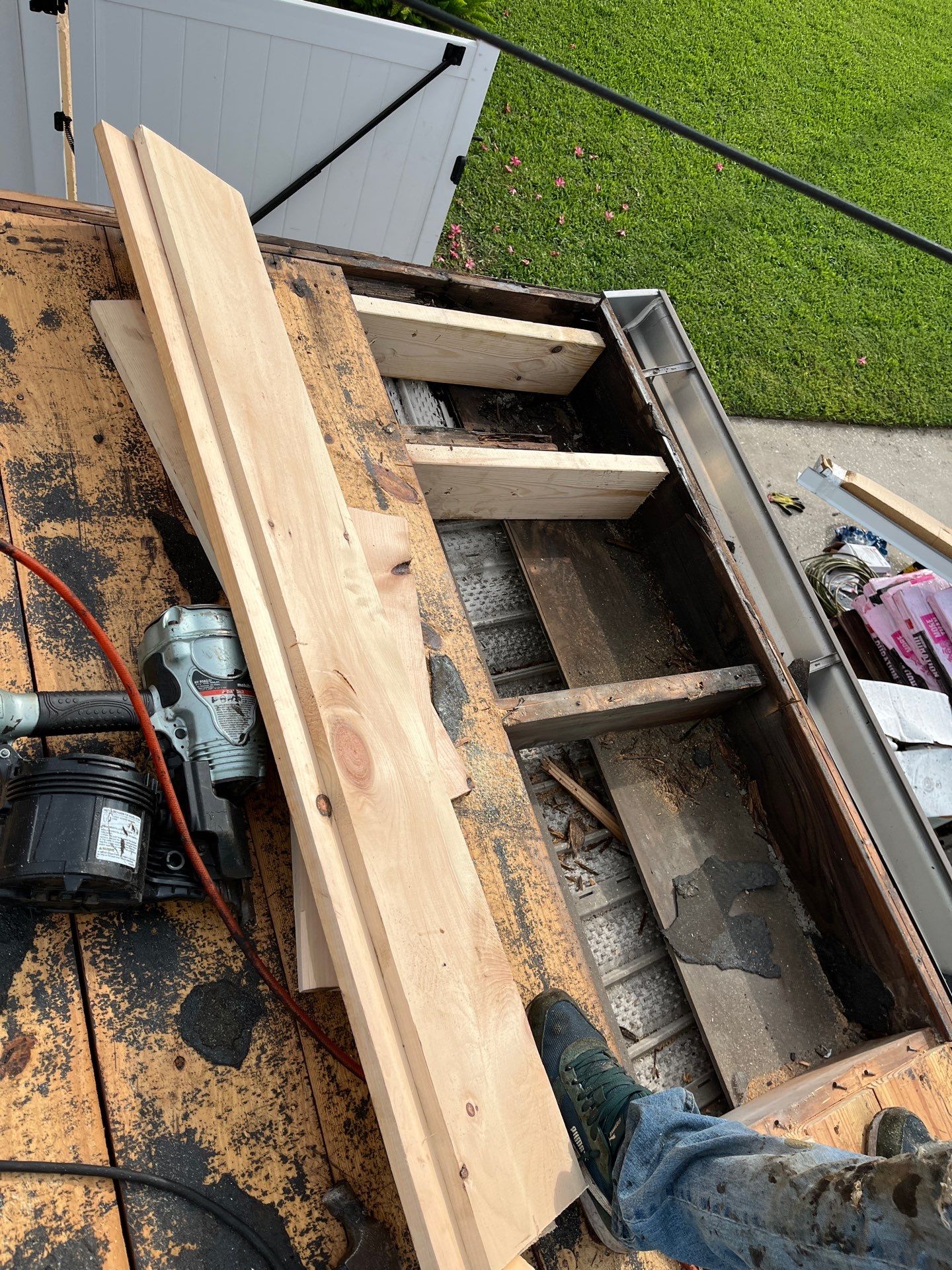 Project in St. Petersburg 33703 by Mitchell Roofing Company LLC 