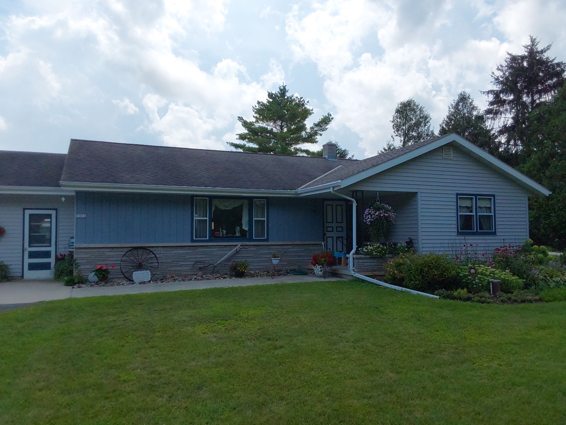 Residential Roofing Installation using GAF HDZ shingles and Gutter Replacement by Gellings Roofing & Siding