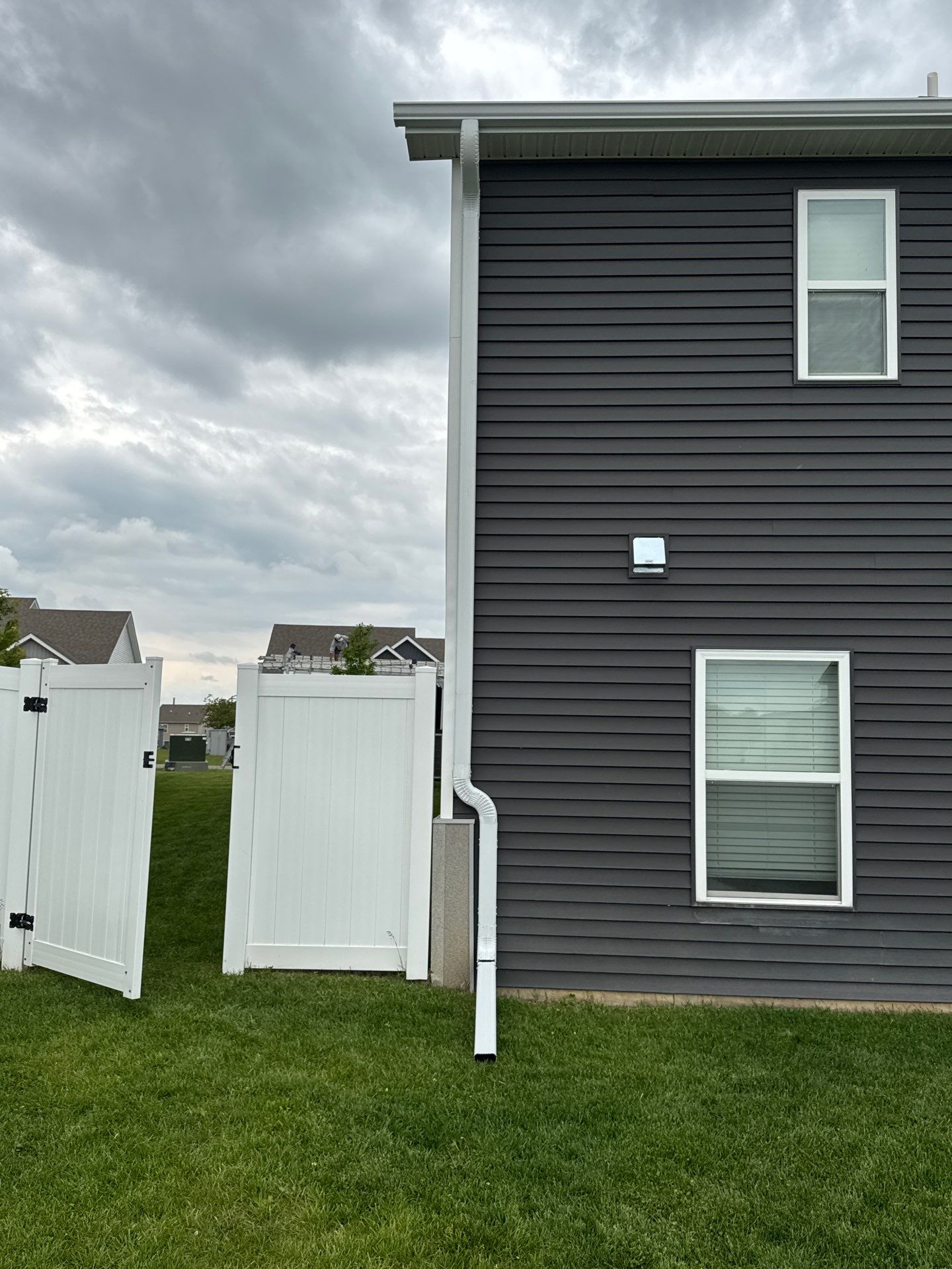 5" Seamless Gutter Installation – Elk River, MN by Next Level Seamless Gutters / Exteriors Inc.