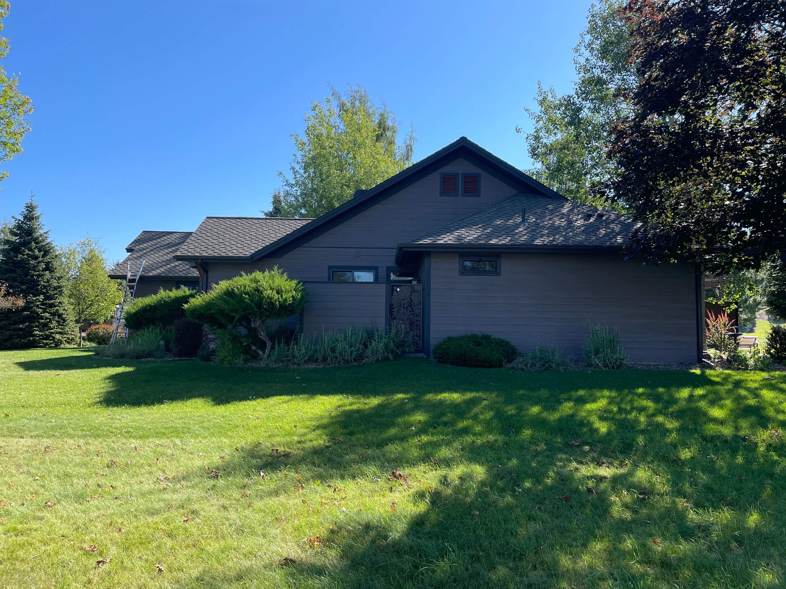 GAF Grand Sequoia - Autumn Brown Blend  by Montana Roofing Solutions