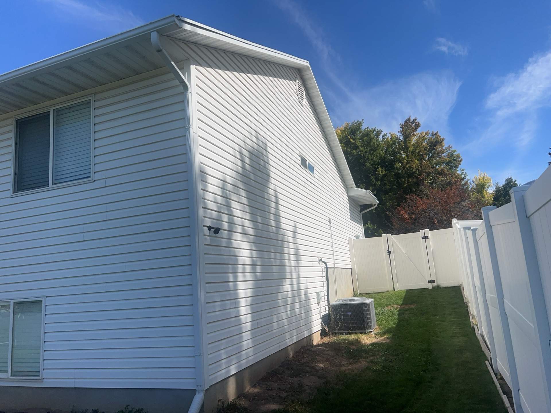 Smithfield | Vinyl Demo, Low-E Insulation & Hardie Upgrade | Arctic White    by Ideal Siding Utah