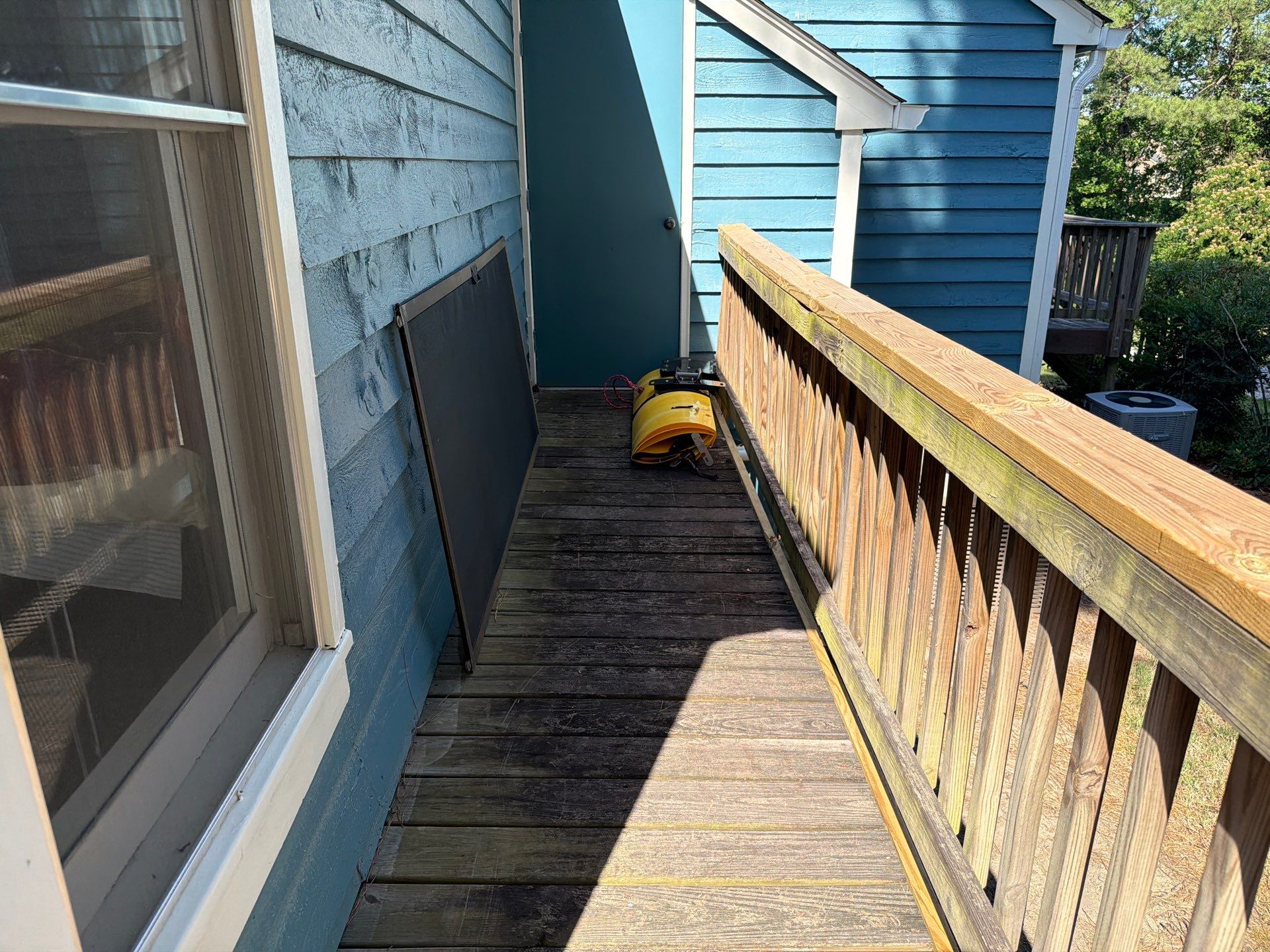 Deck using Wood Sealant by DuraSeal
