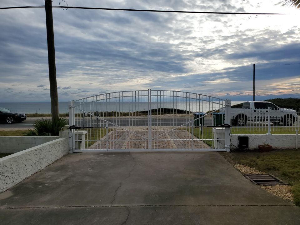 White Aluminum  by Hip Square Fence Inc.