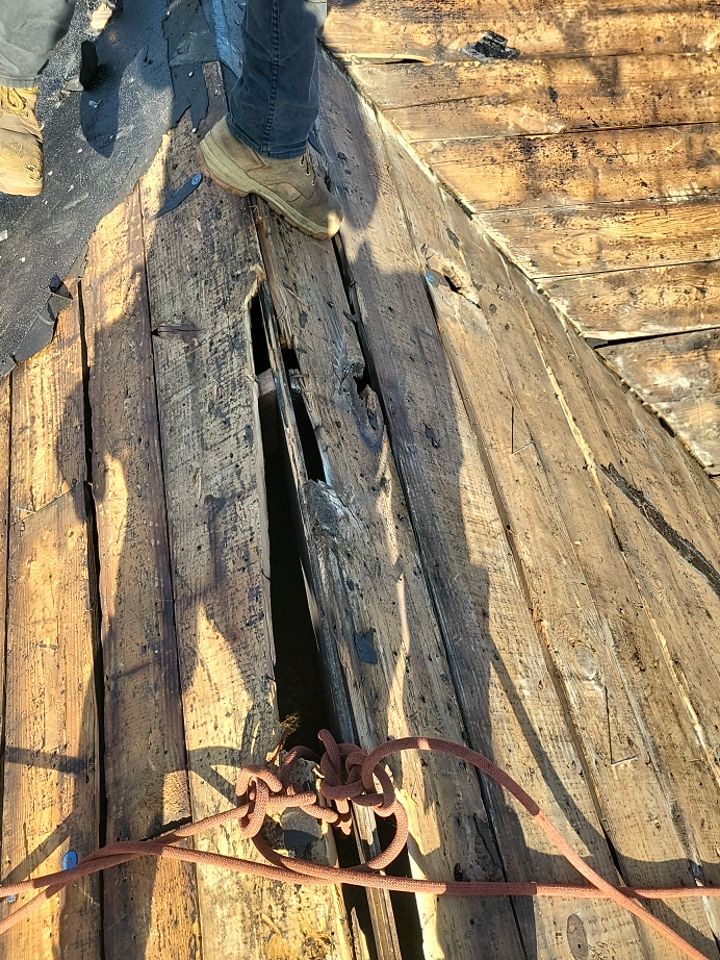 ATLAS PINNACLE COLOR: WEATHERED WOOD DRIP EDGE: MUSKET BROWN by Eagle Eye Roofing