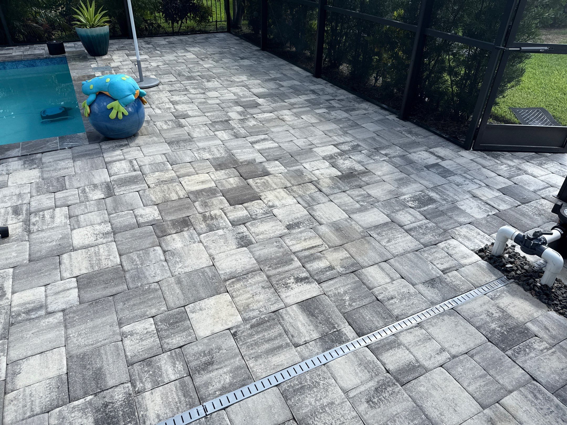 Paver Pool Deck & Screen Enclosure Cleaning – North River Ranch, Parrish, FL by Sunshine AquaWash