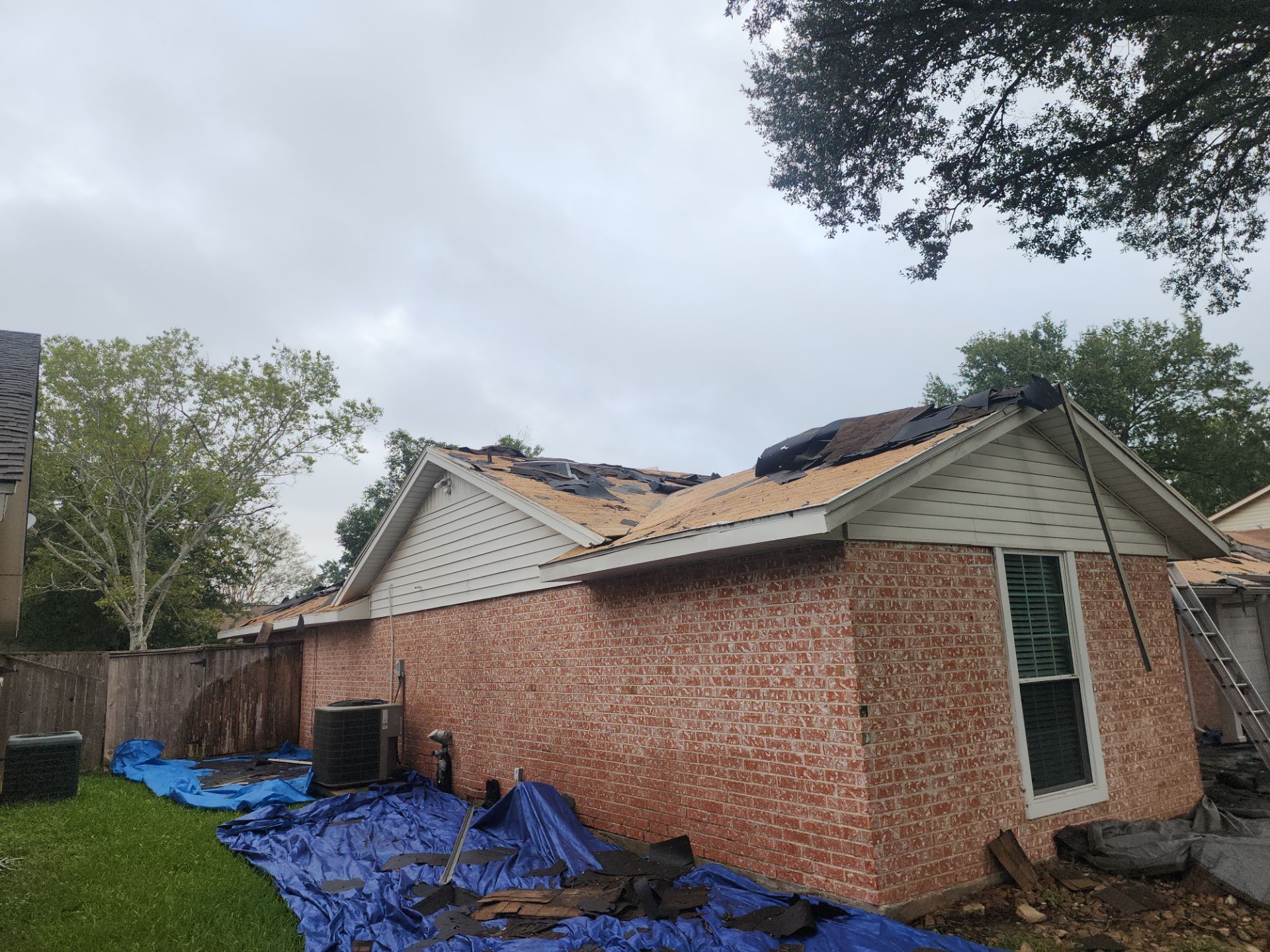 Roof Replacement Houston by Roof Repair Company