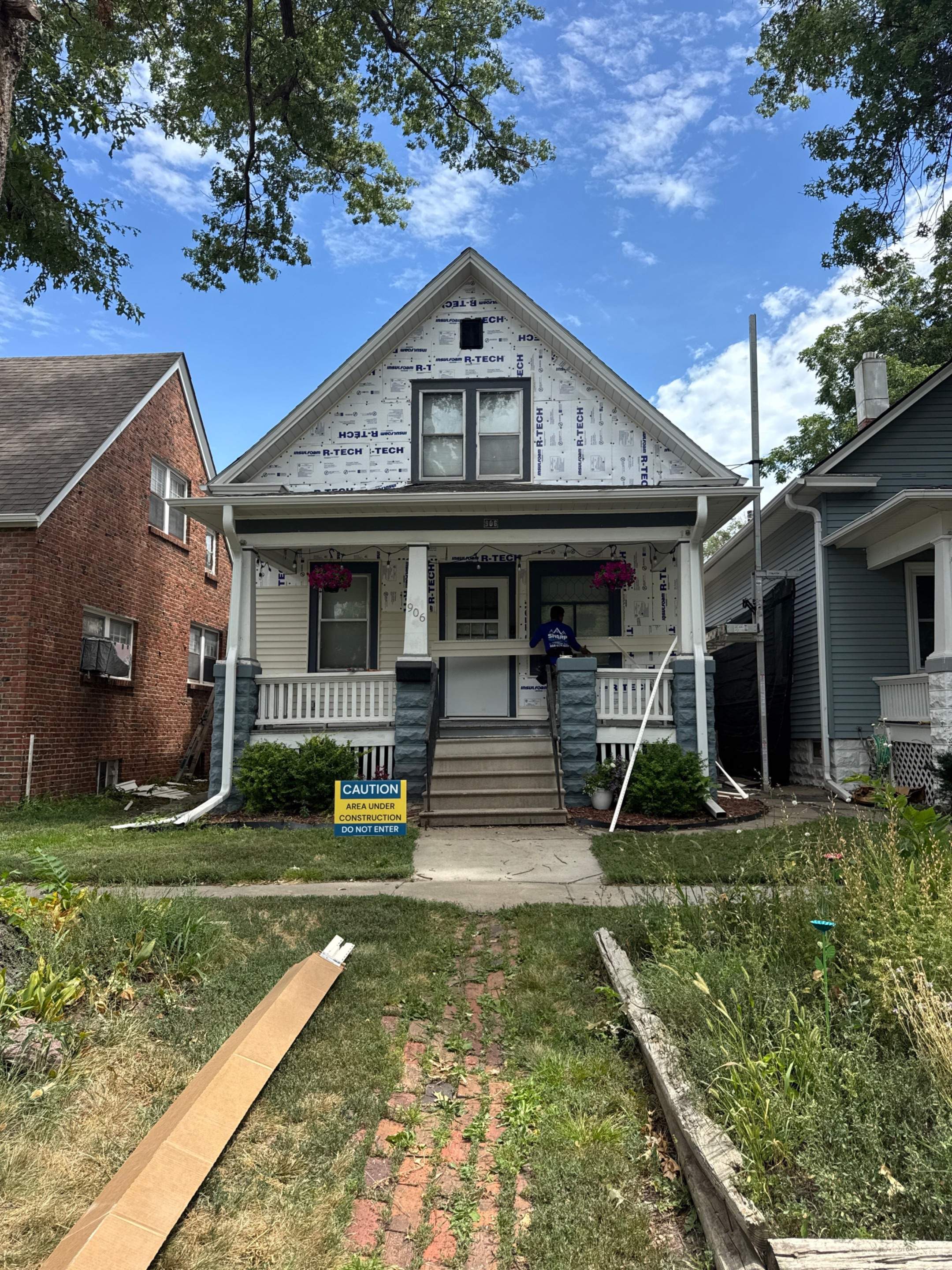 Vinyl Siding Replacement and Exterior Upgrades in Midtown by Hansen Projects