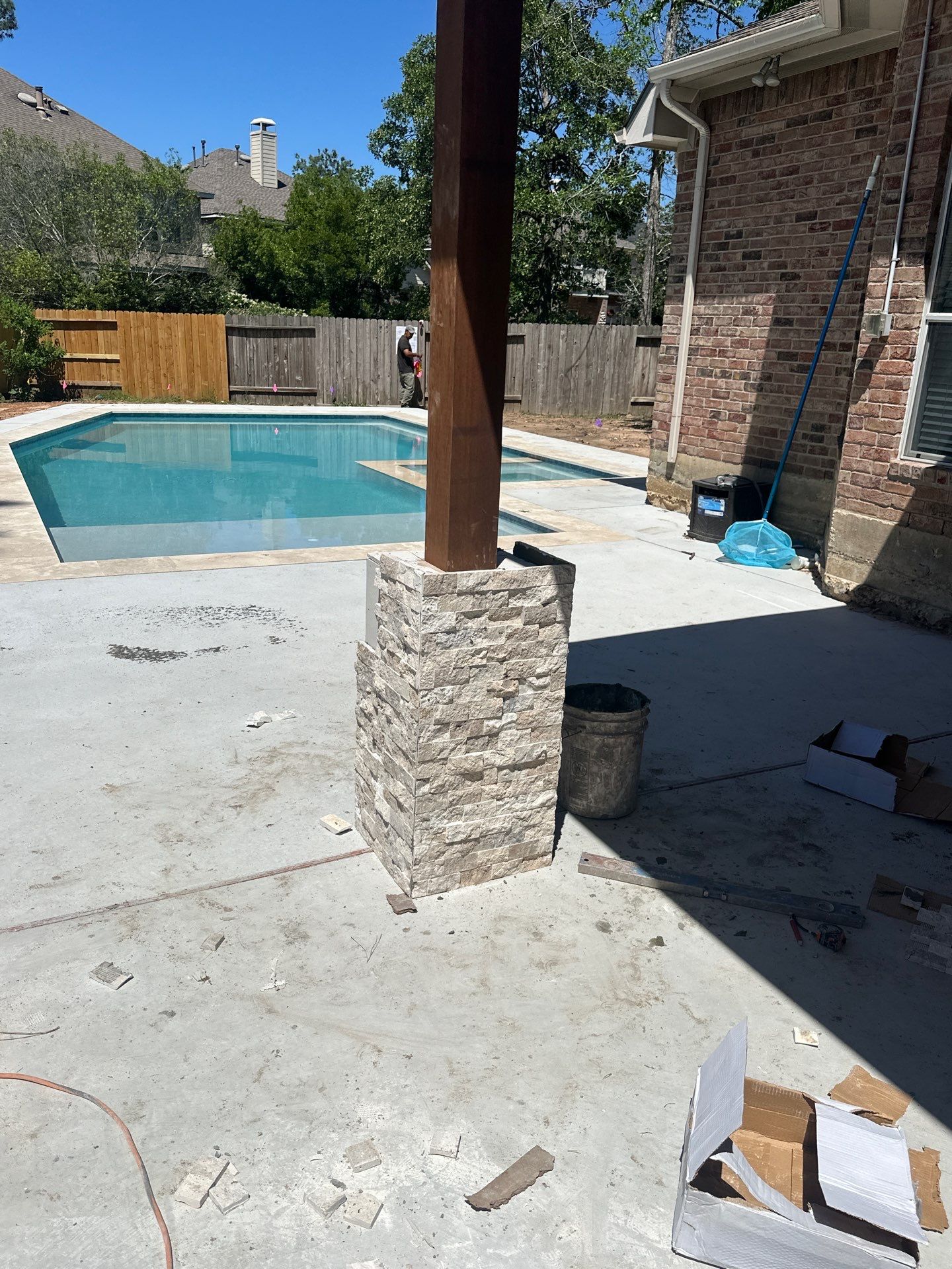 Pool, Patio Cover and Summer Kitchen in Sterling Ridge by SophAlx LLC