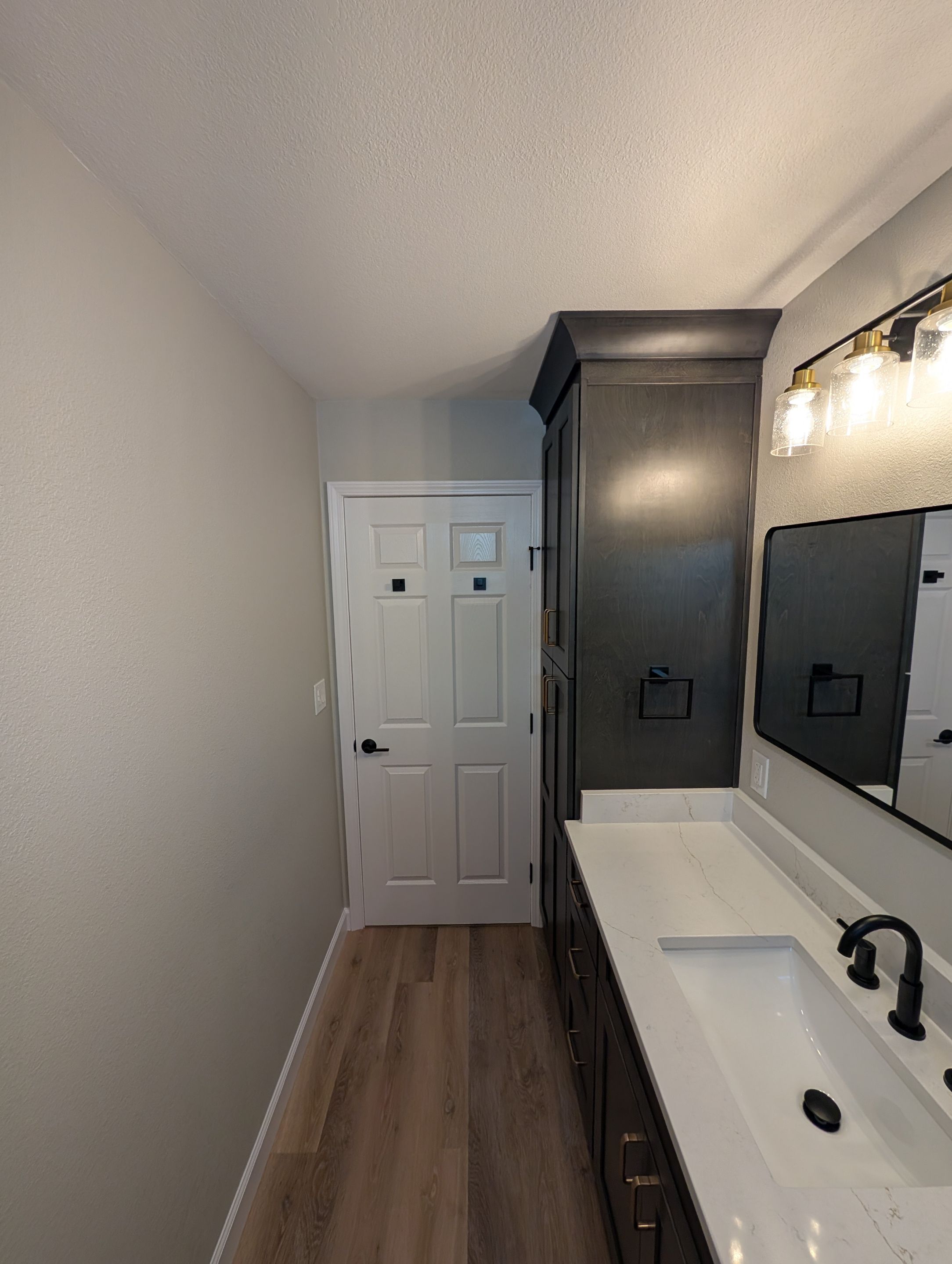 Small Bathroom Makeover in San Antonio by Legacy Bath and Kitchen 