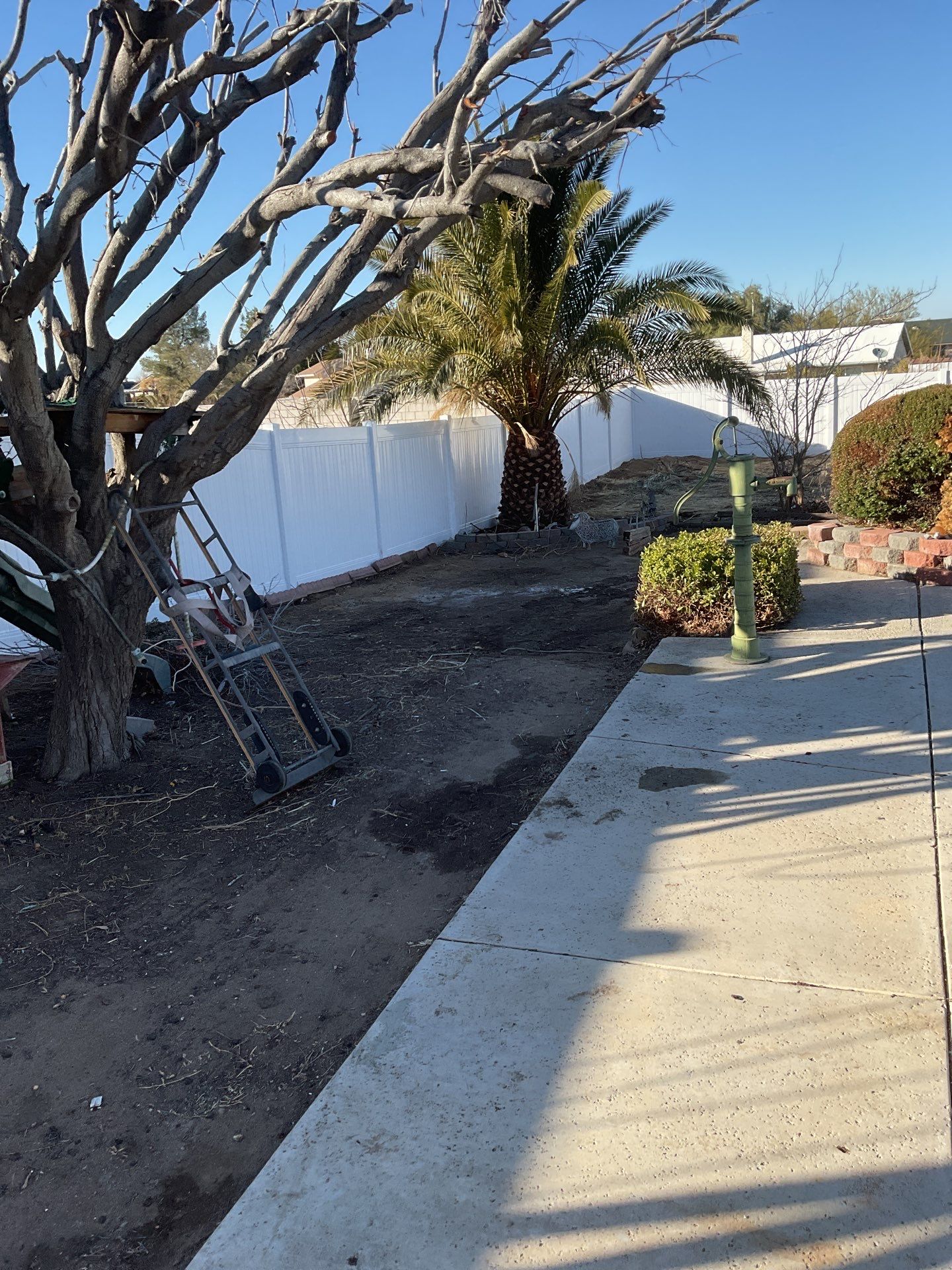 Fence Installation using Vinyl by Fence Guys Inc.