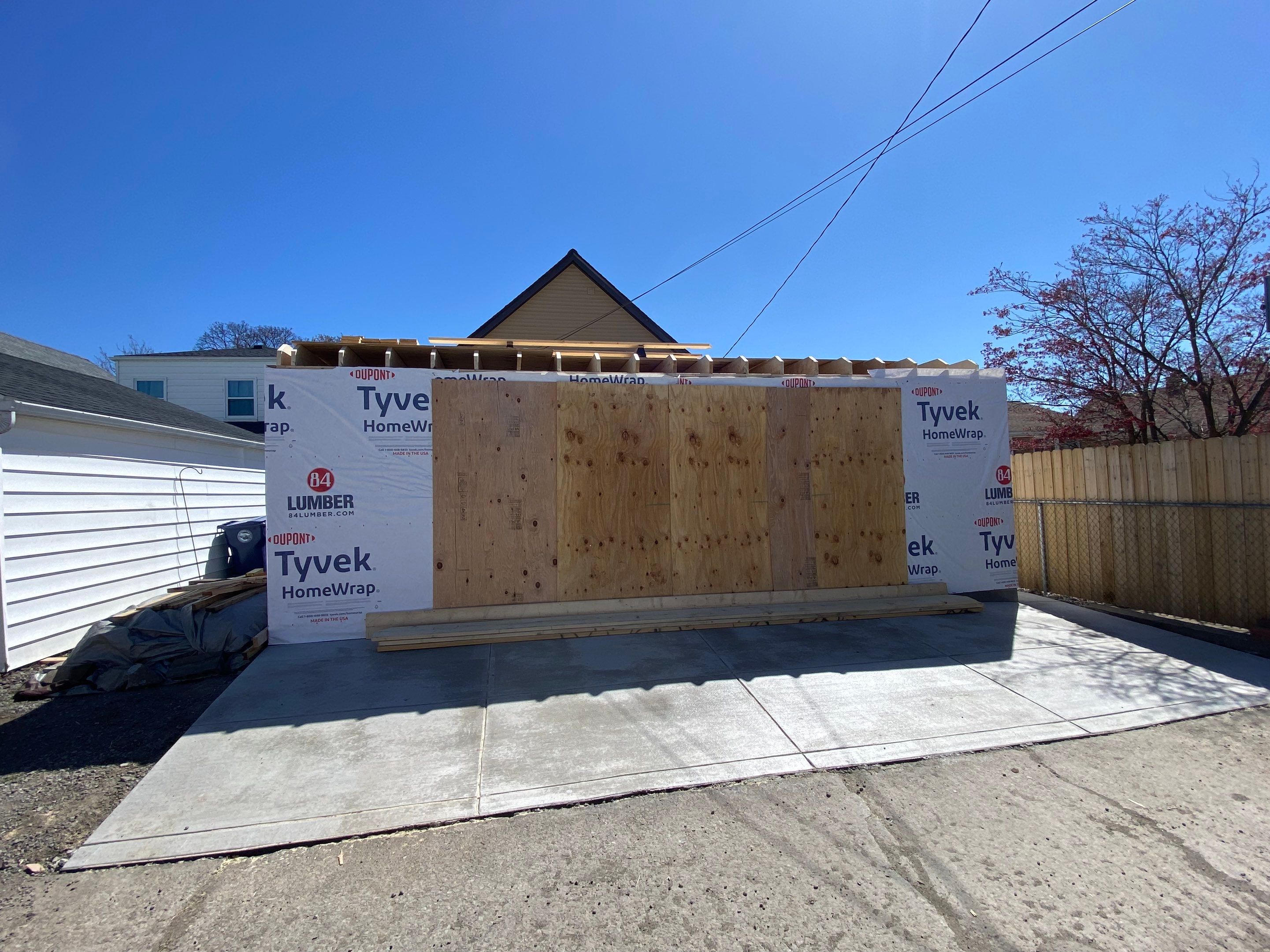 Garage by Ivy Lea Construction