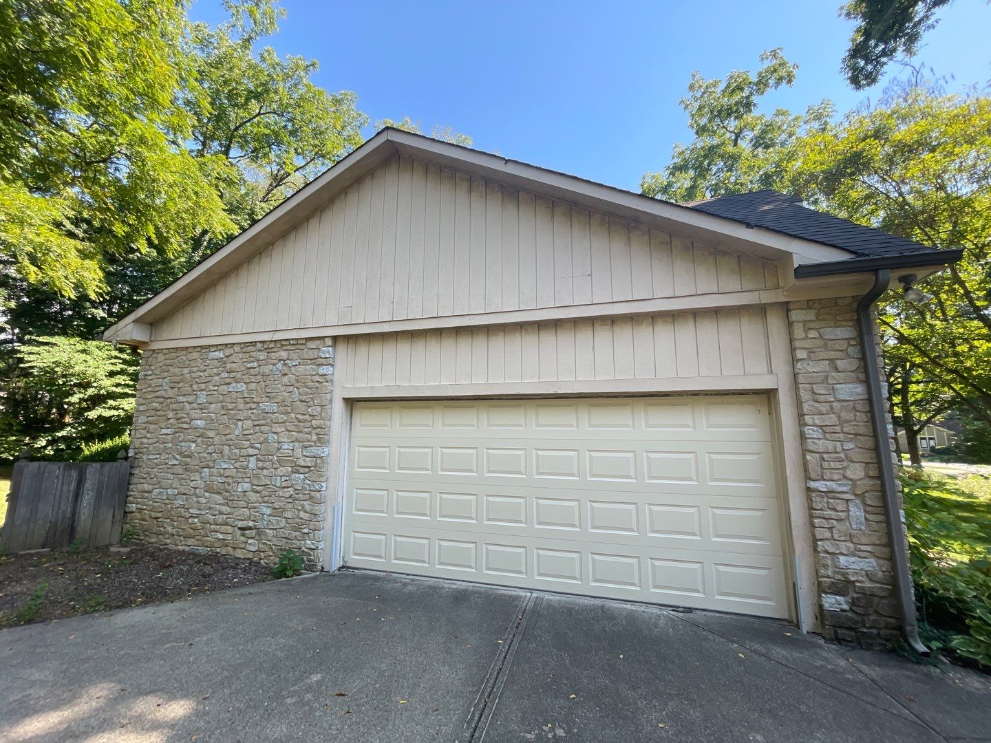 Seabreeze Roof Replacement, Exterior Siding and trim repairs and paint by 317 Roofing & Restorations