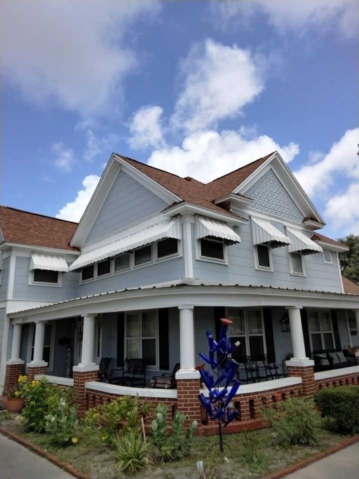 Sinton ShowStopper by Bayfront Roofing and Construction