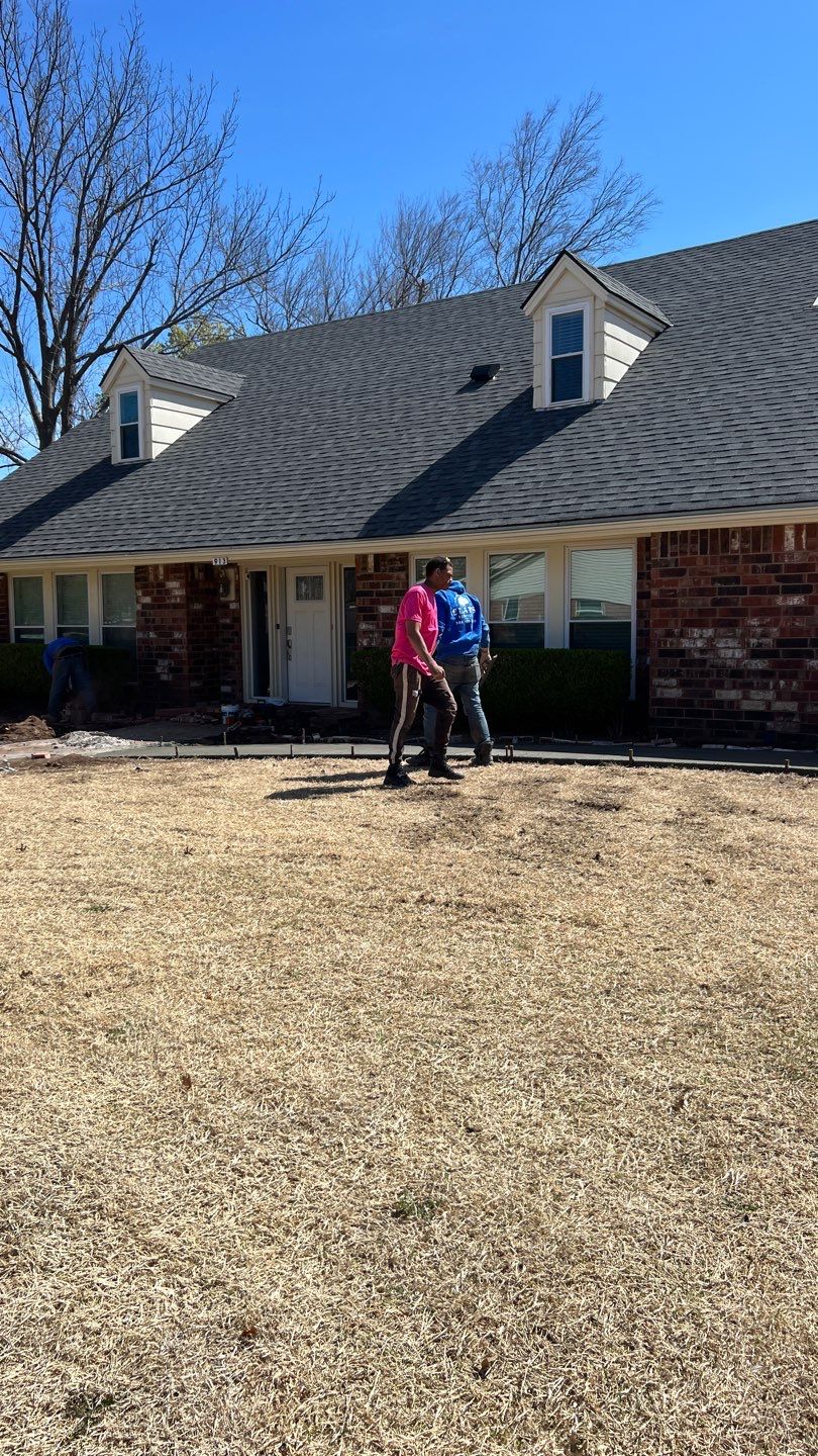 Concrete sidewalk using Concrete by Clays Services Inc