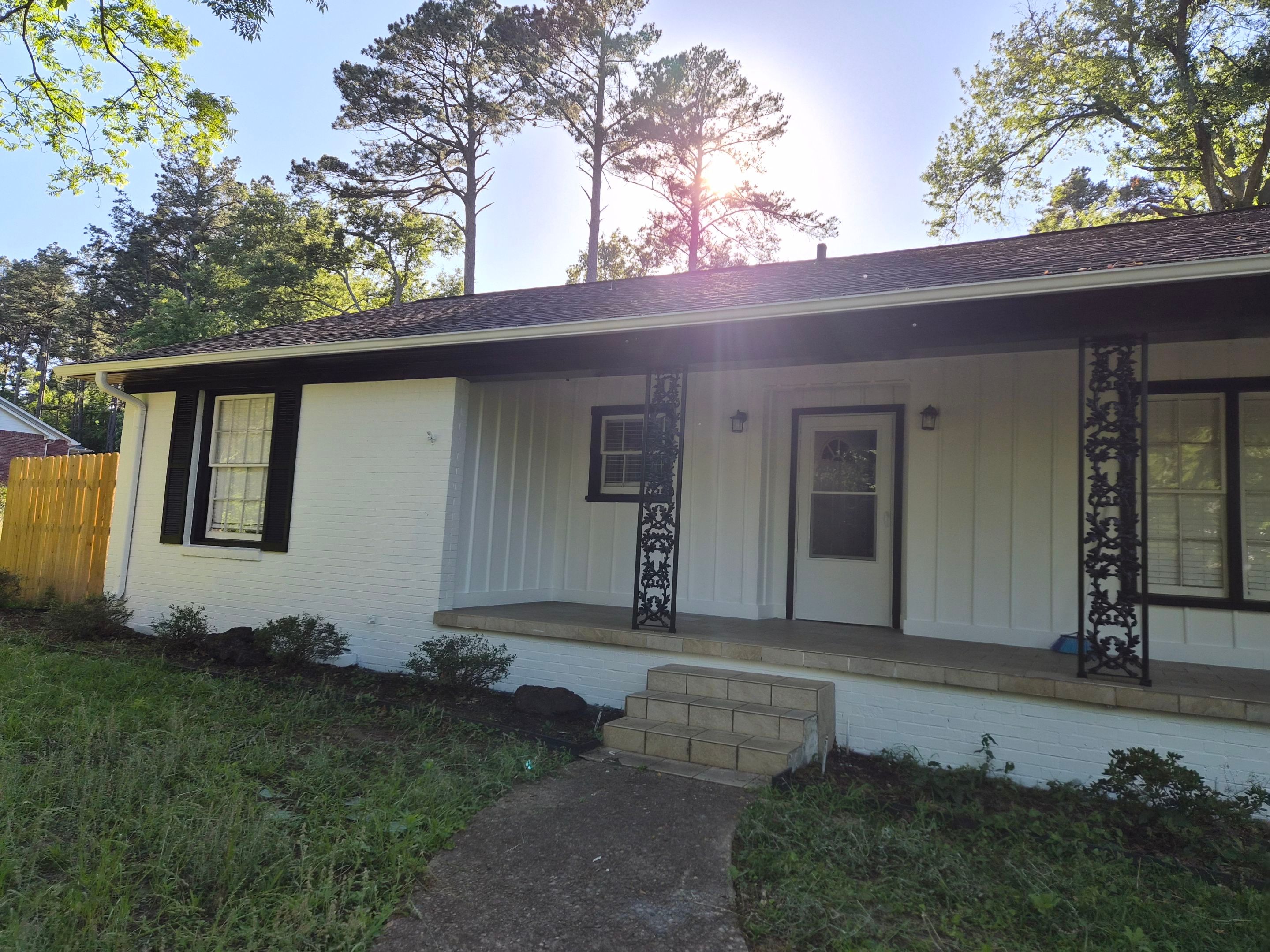 From Gray to Modern White: Exterior Repaint in Tyler, TX by Quality Coats Painting