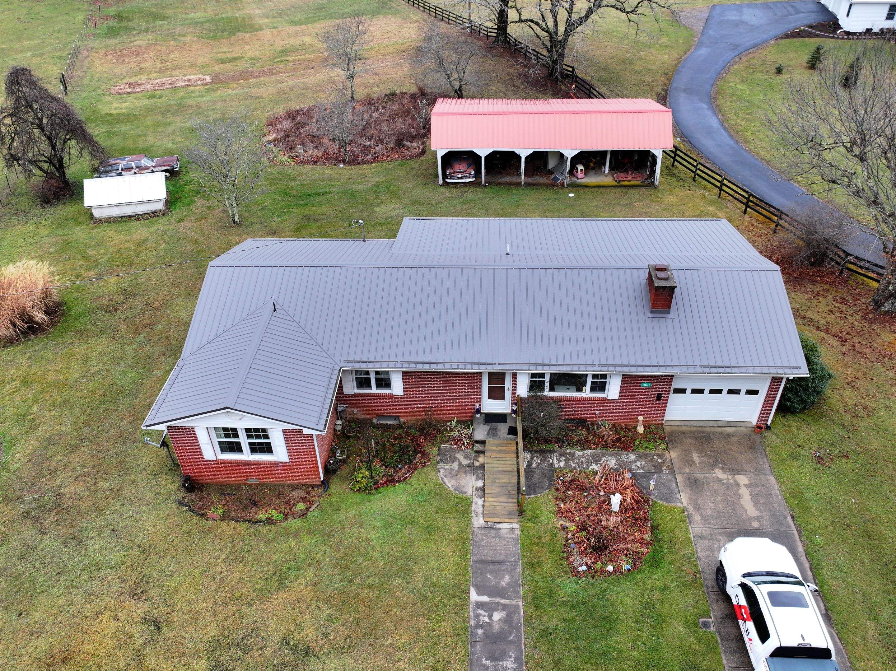 Schofield Residence by Omnia Roofing