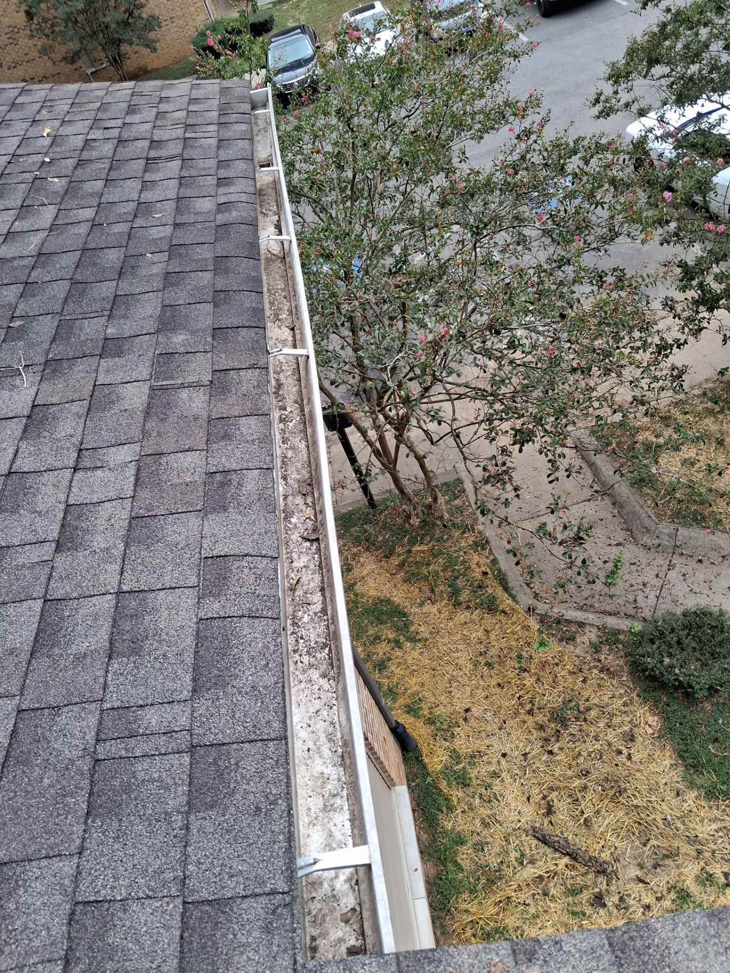 Commercial gutter cleaning Little Rock, AR after photo with clean gutters