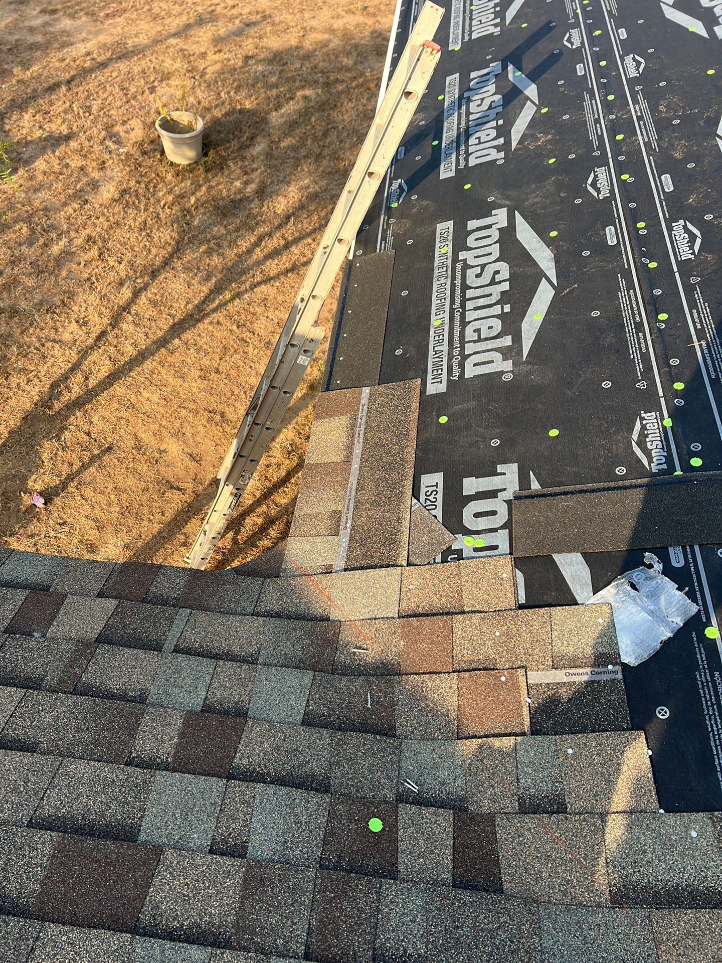 Front Porch Sitt'n by Bayfront Roofing and Construction